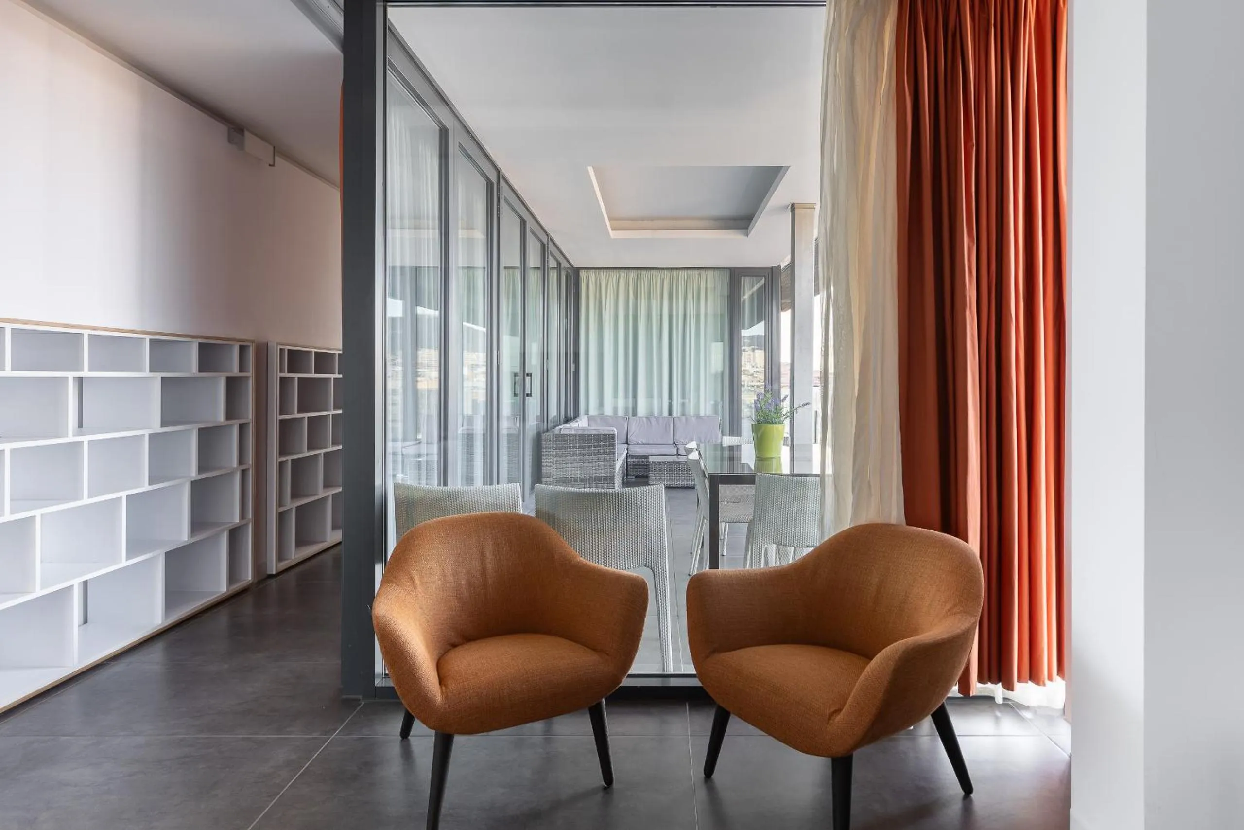 Seating area in Cosmo Apartments Sants