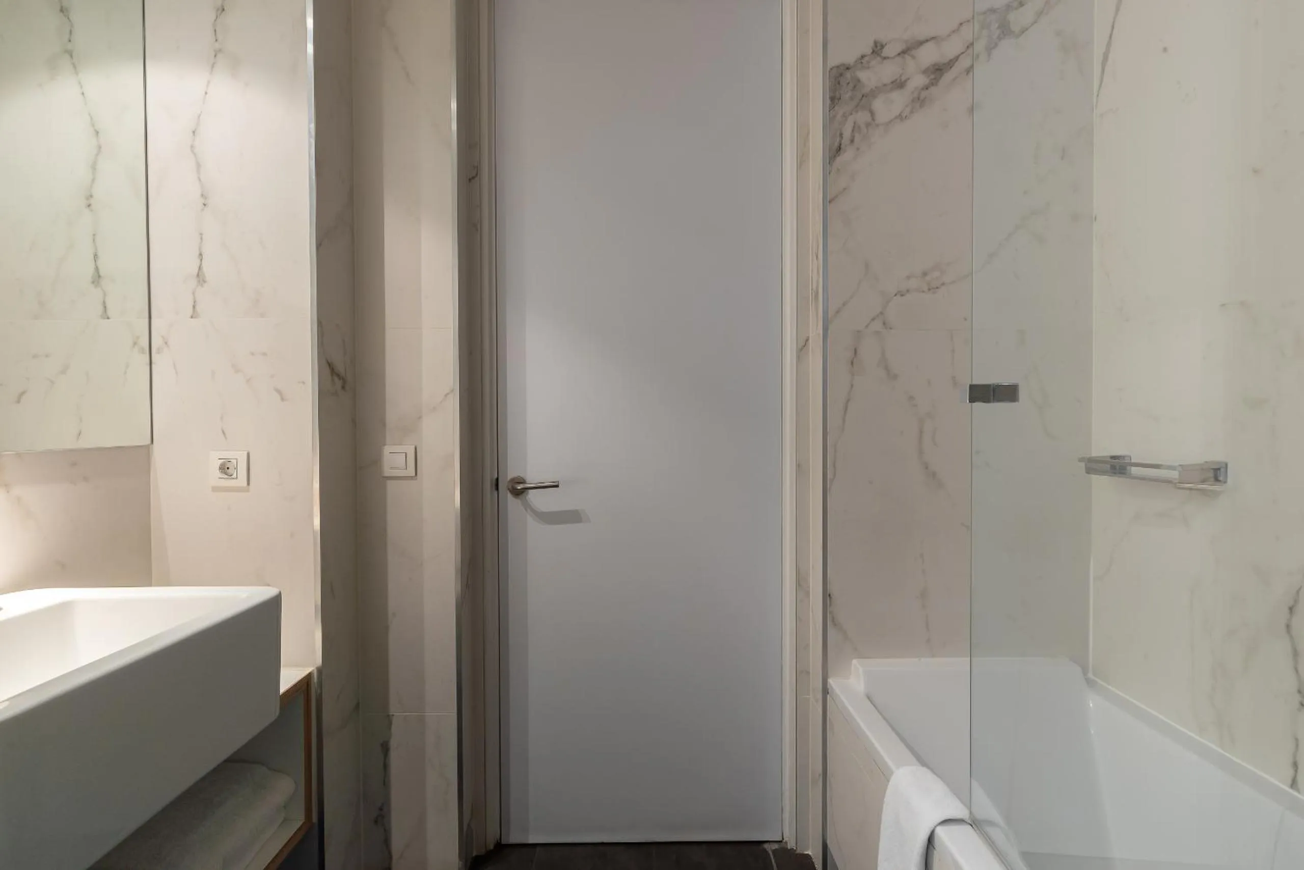 Bathroom in Cosmo Apartments Sants