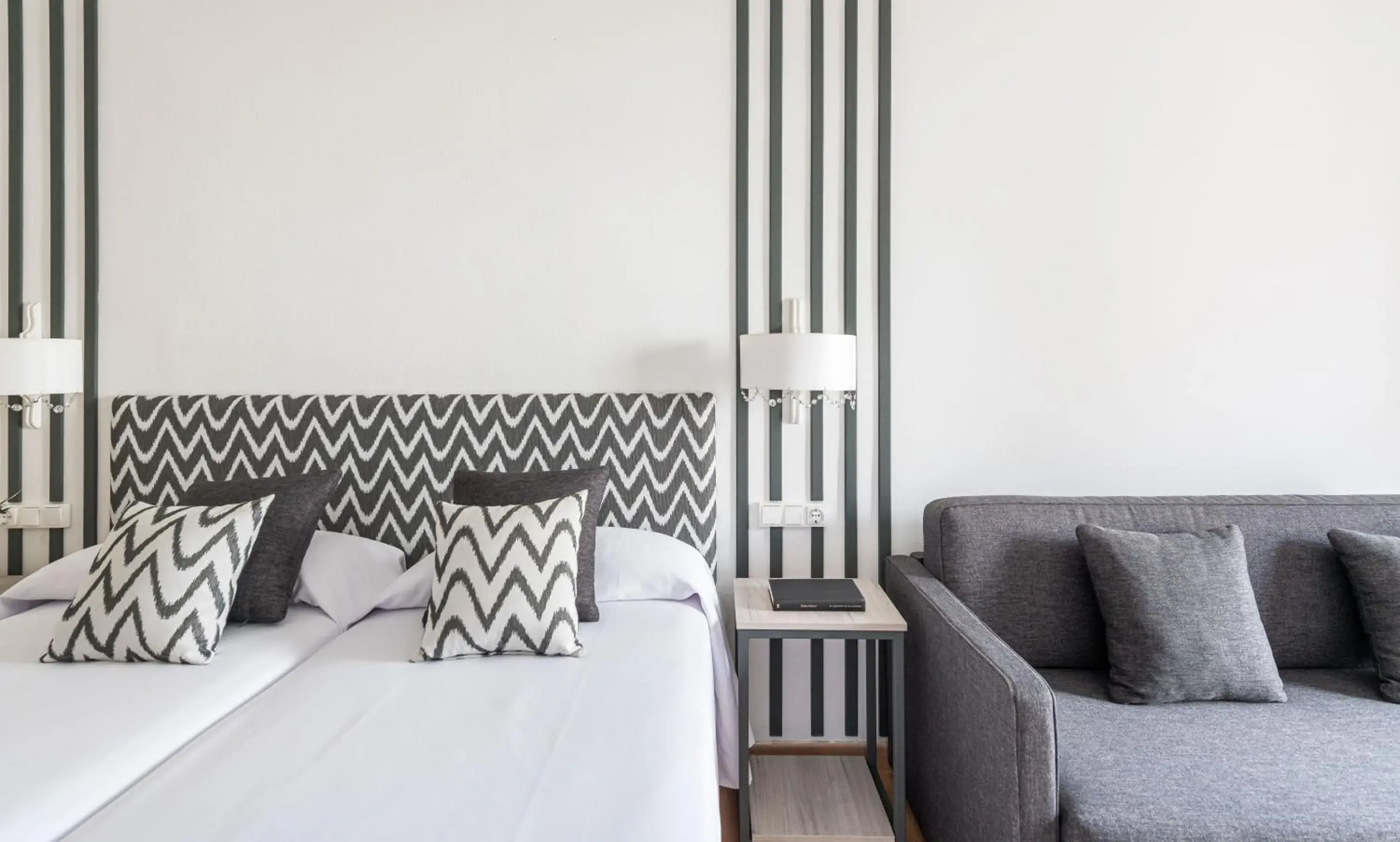 Double or Twin Room with Pool View or Natural Solarium View in Hotel Rosamar Double or Twin Room with Pool View or Natural Solarium View in Hotel Rosamar