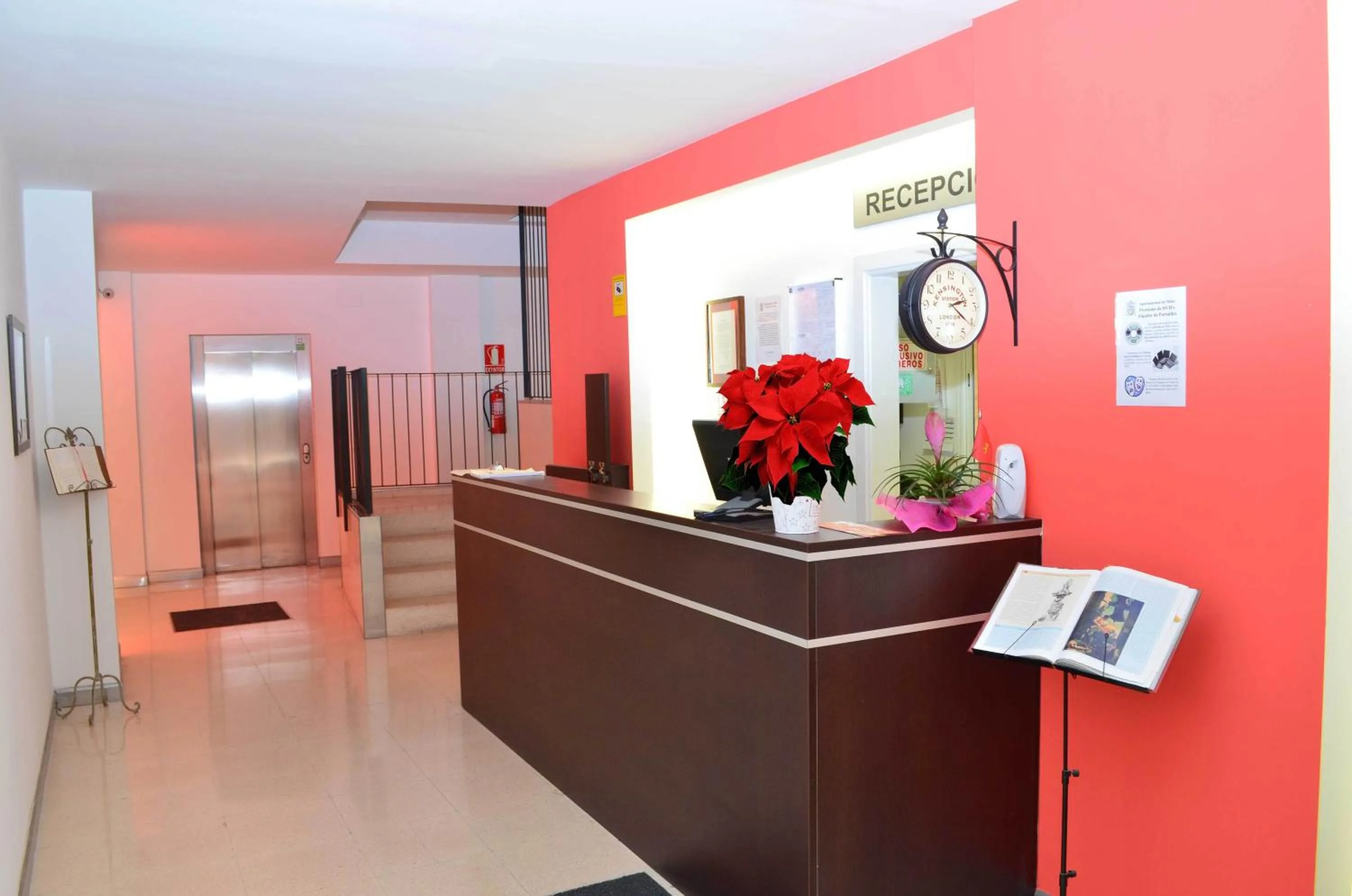 Facade/entrance in Casa Palacio de los Sitios