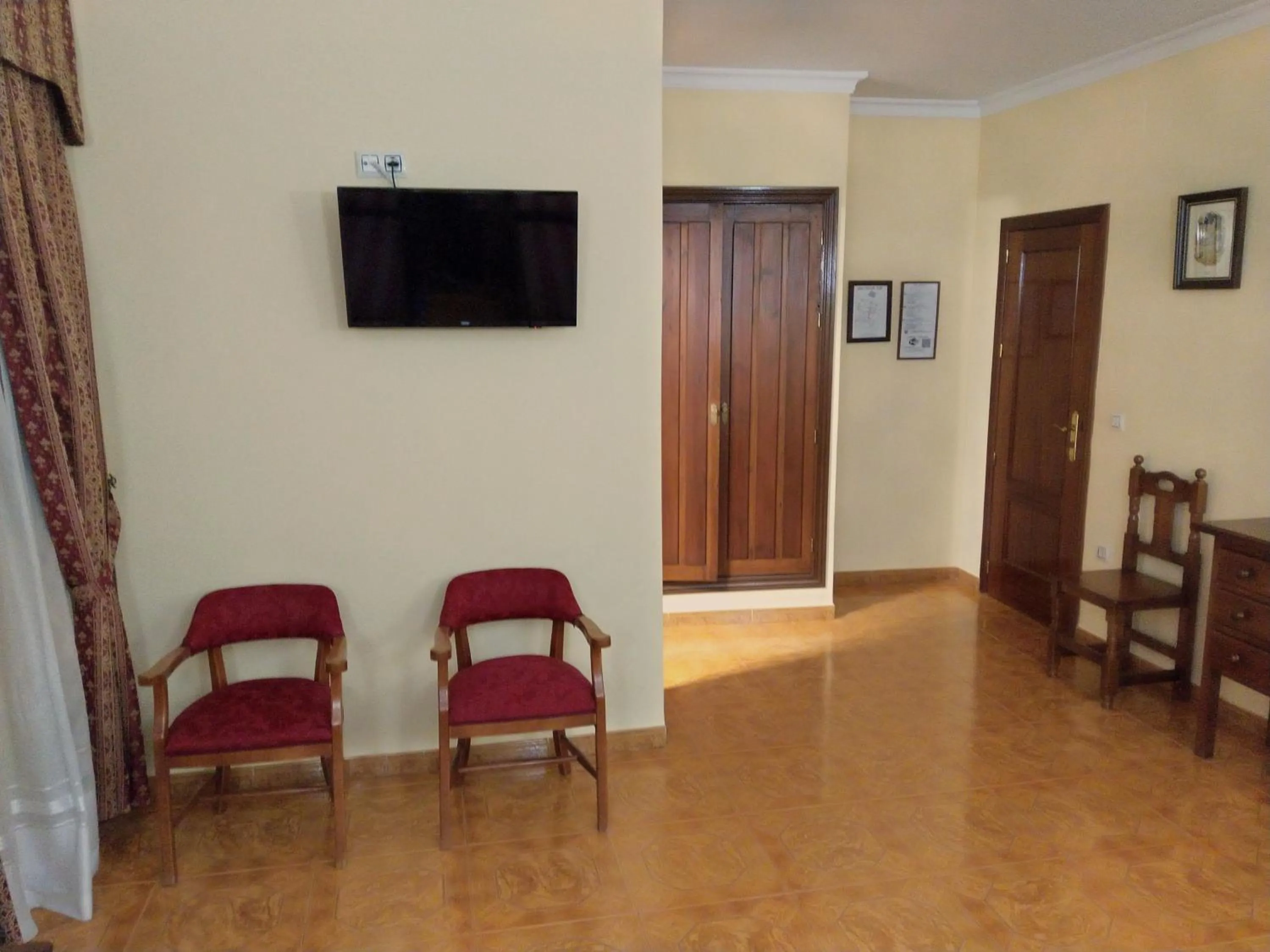 TV and multimedia in Hostal Bellido