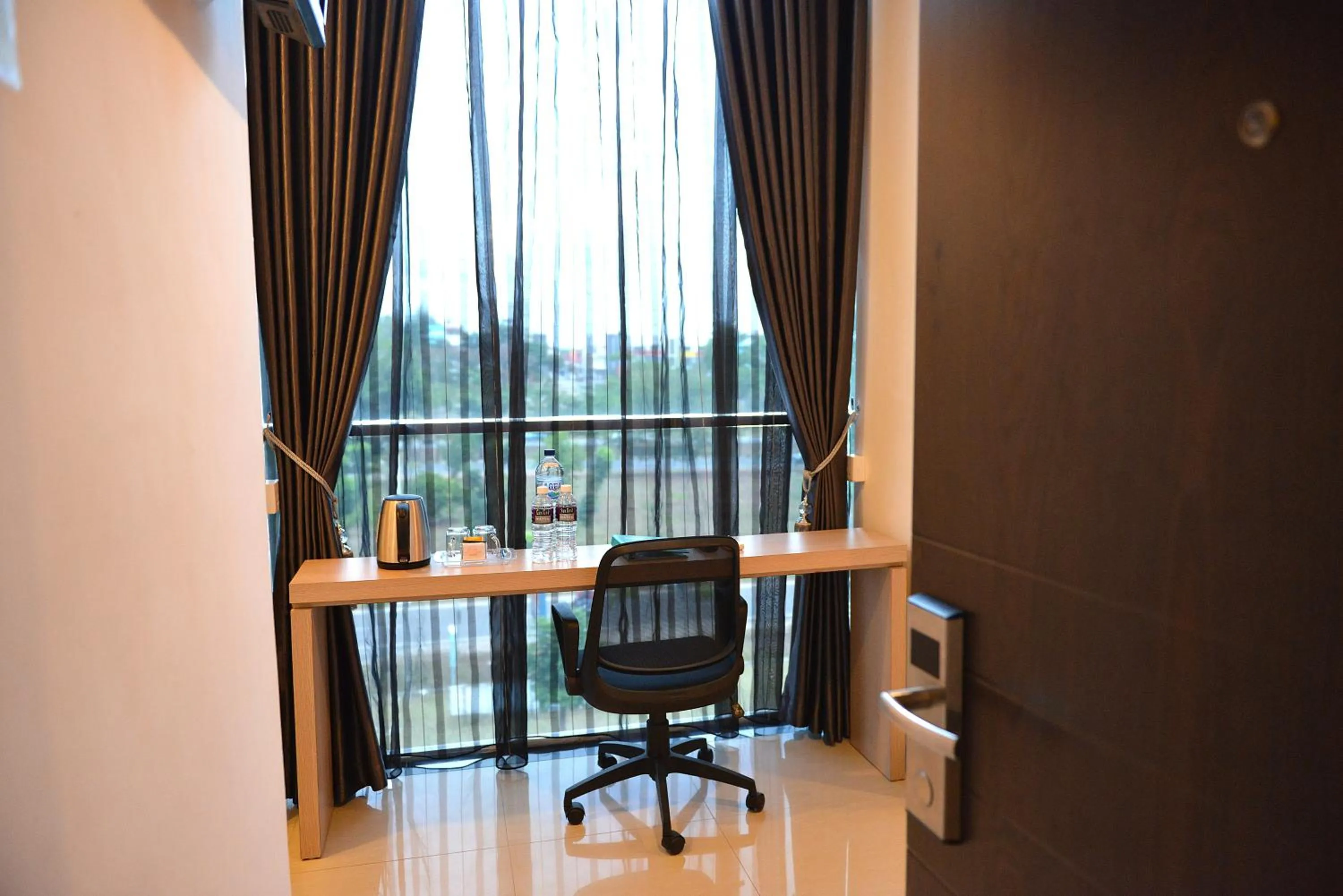 hair dresser in Fresh One Hotel