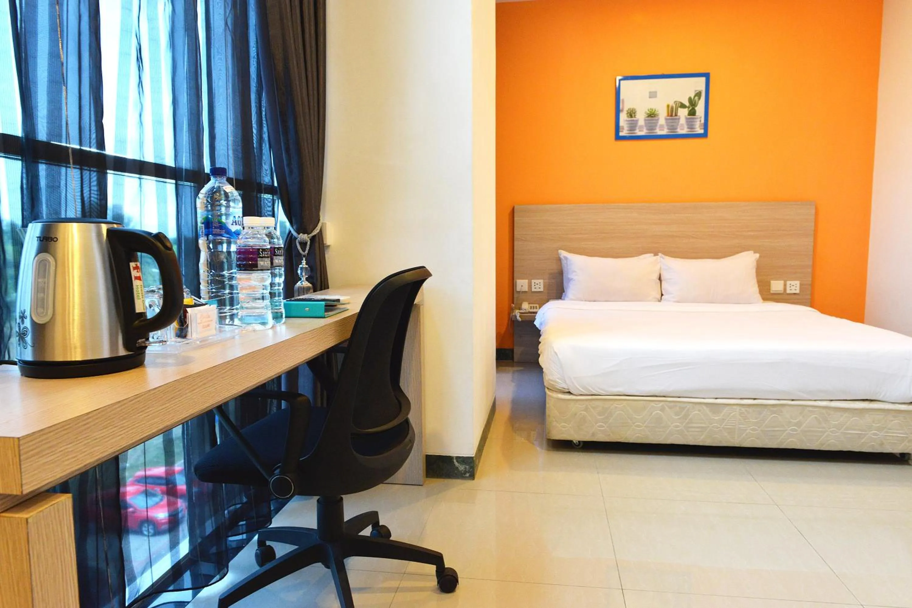 City view, Bed in Fresh One Hotel