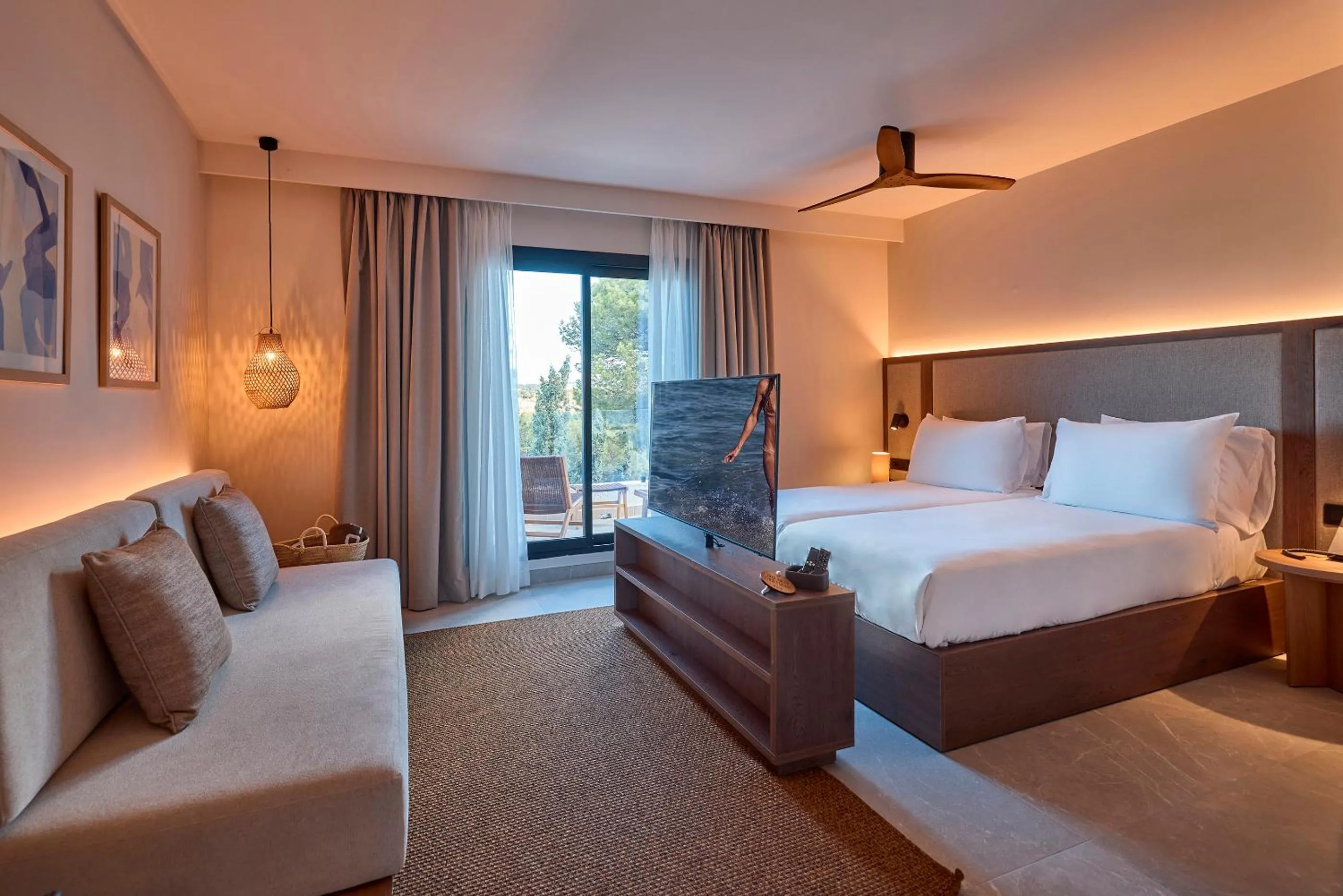 Bed in Purobeach Resort Santa Ponsa - New Opening