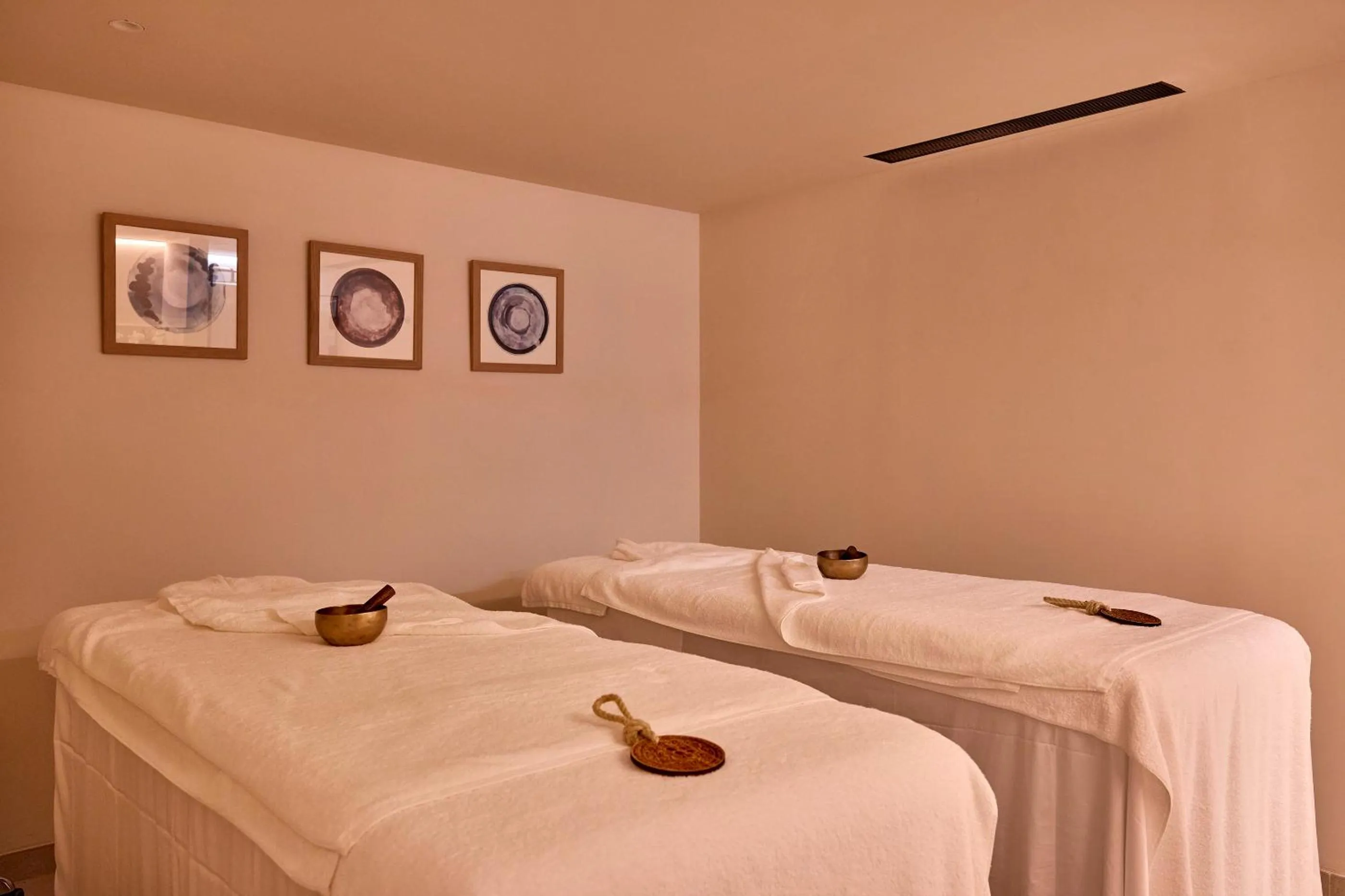 Massage, Bed in Purobeach Resort Santa Ponsa - New Opening