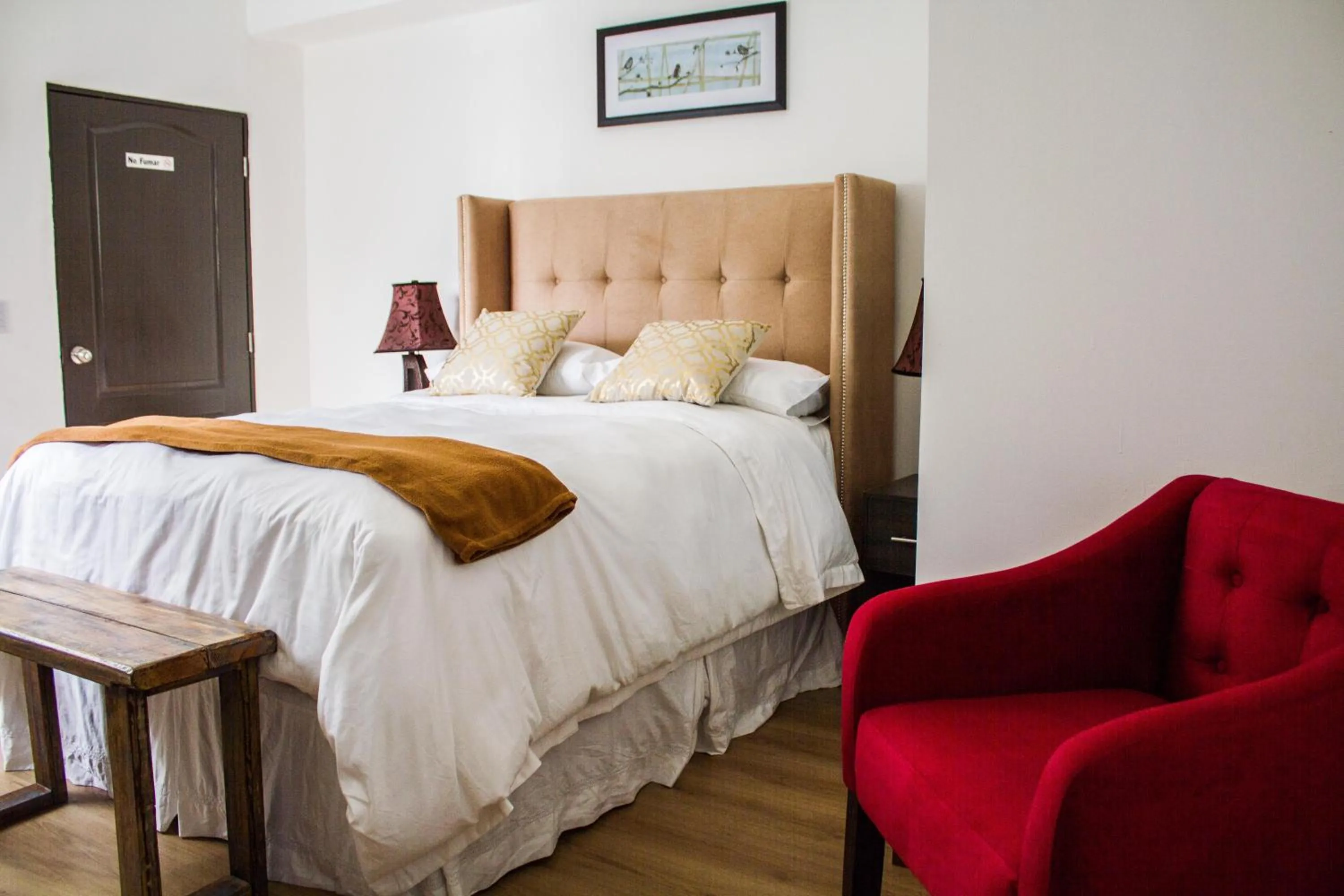 Photo of the whole room, Bed in Meraki Boutique Hotel