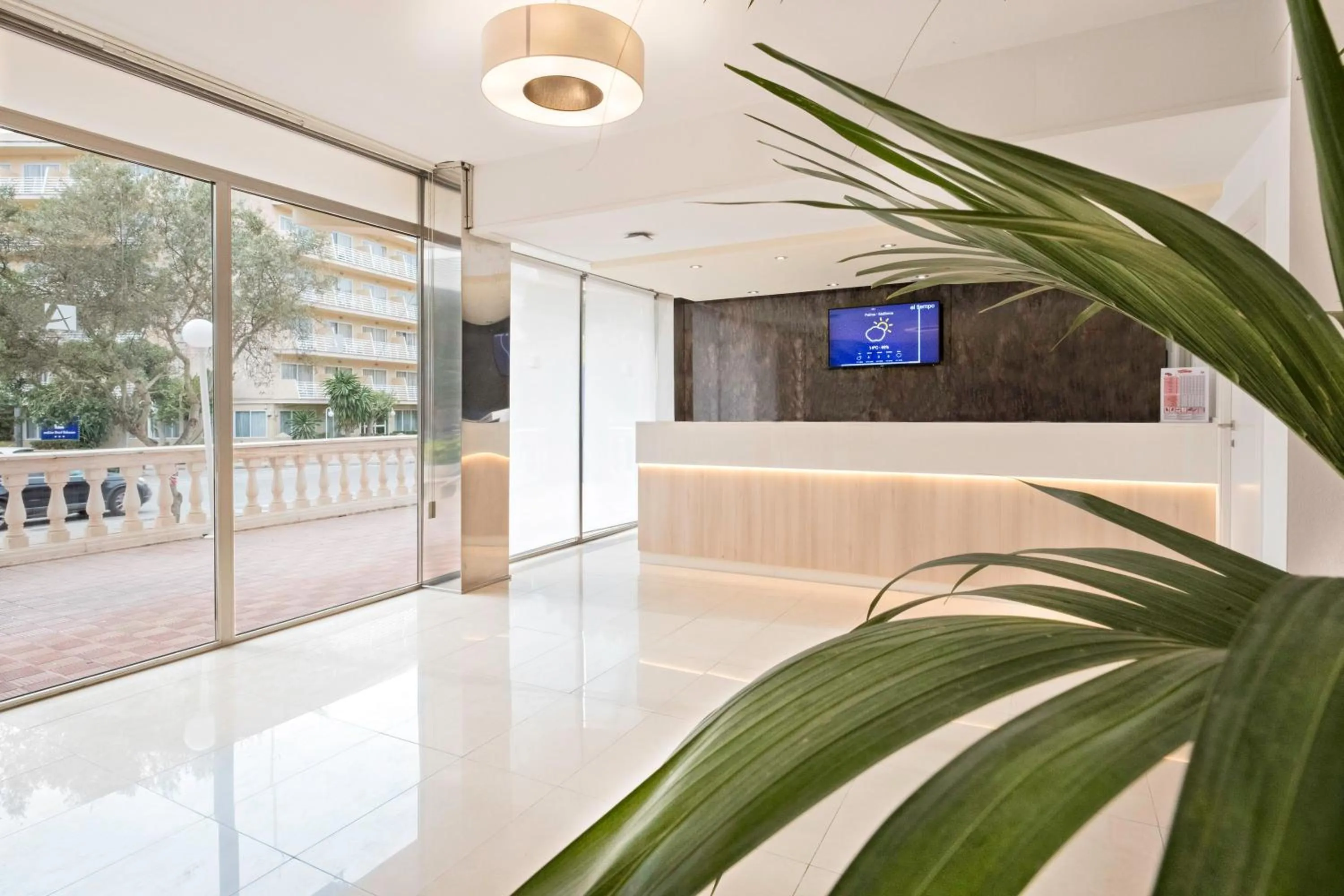 Lobby or reception in azuLine Hotel Bahamas y Bahamas II