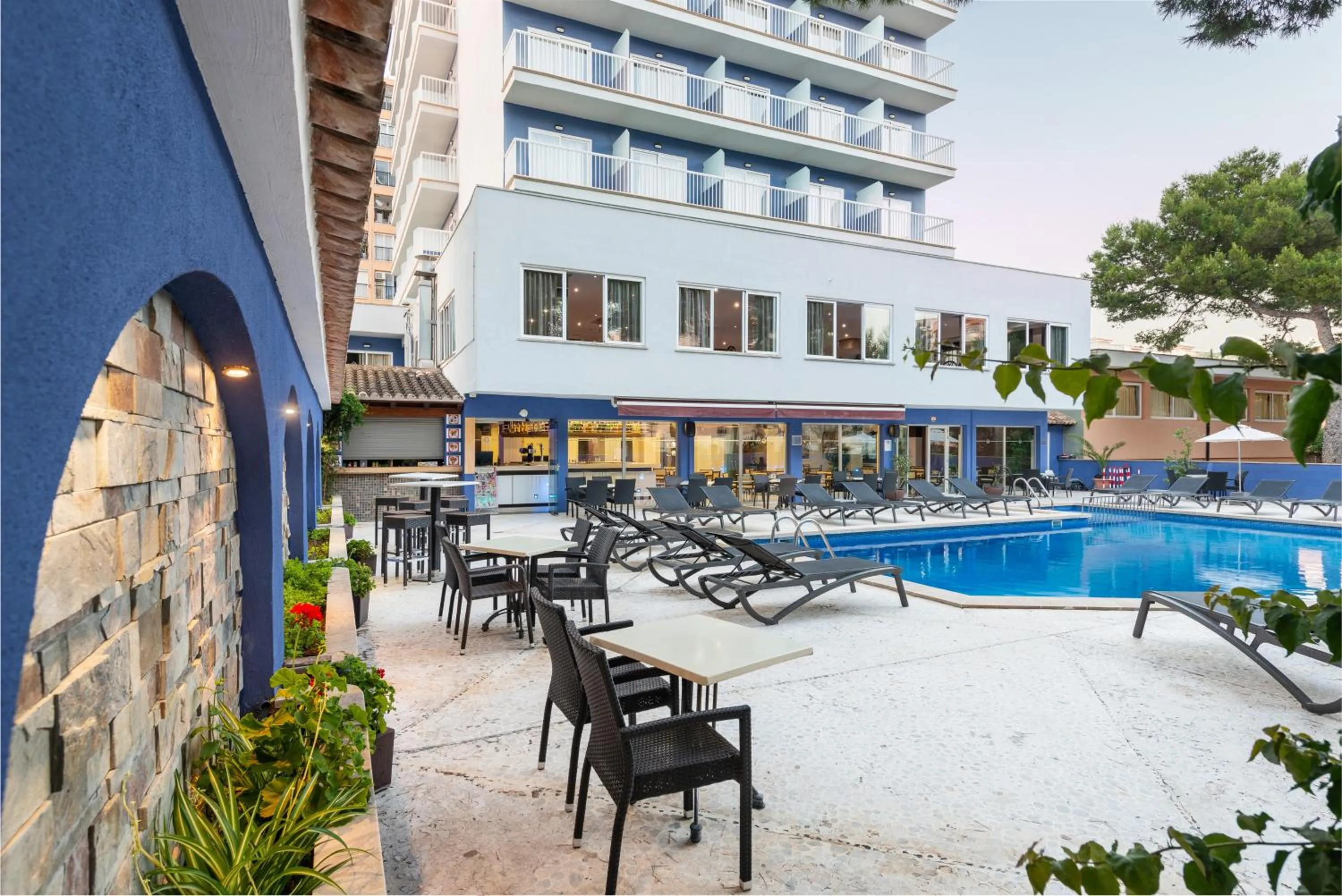 Swimming pool in Hotel Torre Azul & Spa - Adults Only