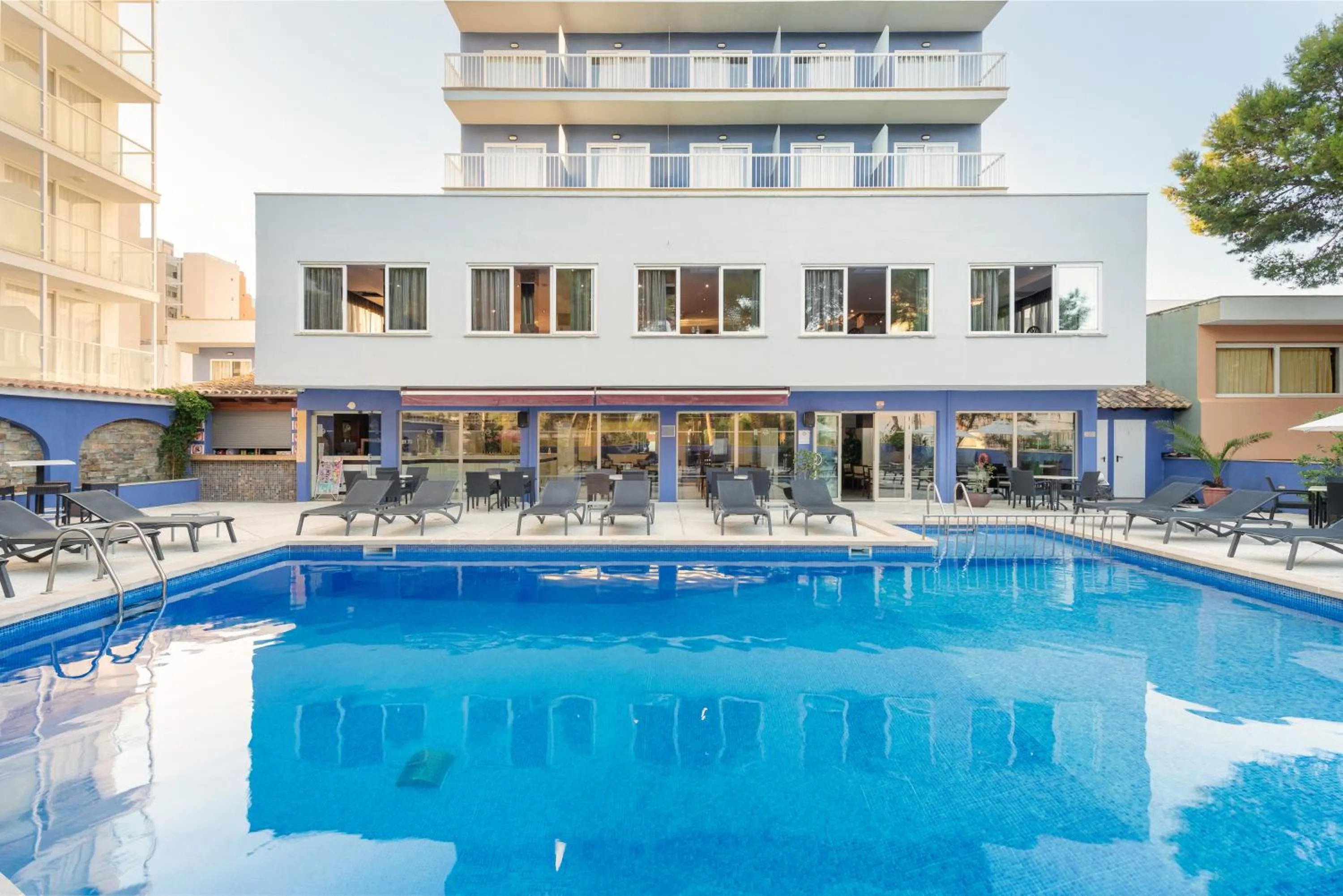 Property building in Hotel Torre Azul & Spa - Adults Only