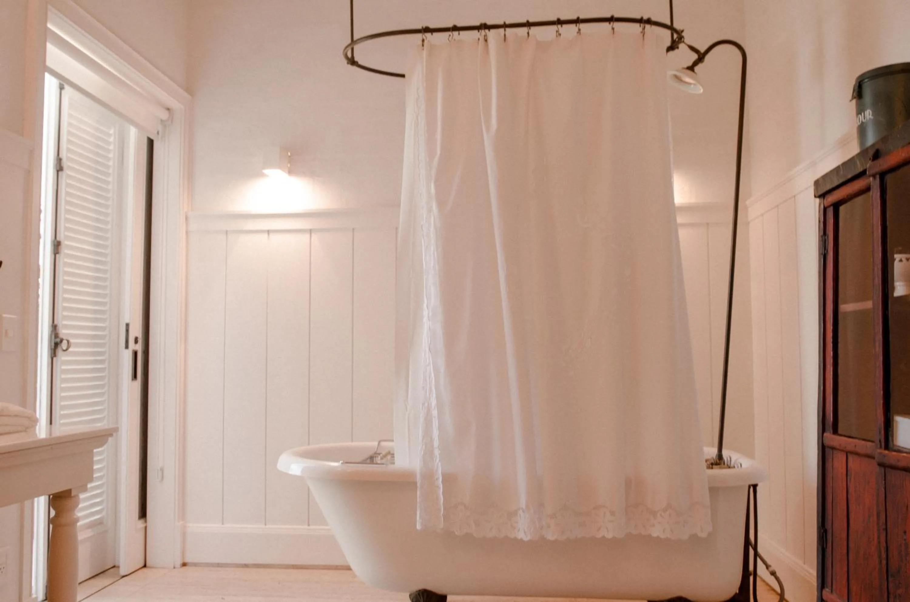 Bath in Roots Resort