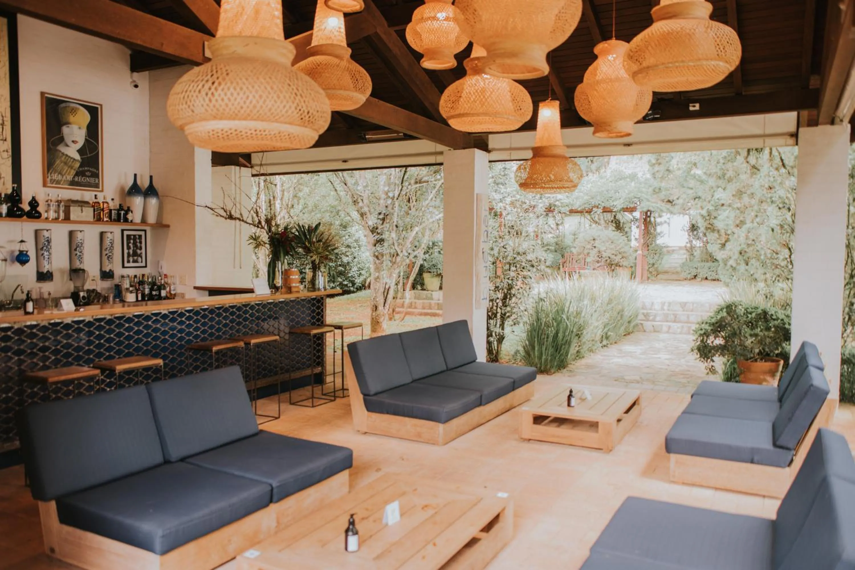 Lounge or bar in Roots Resort