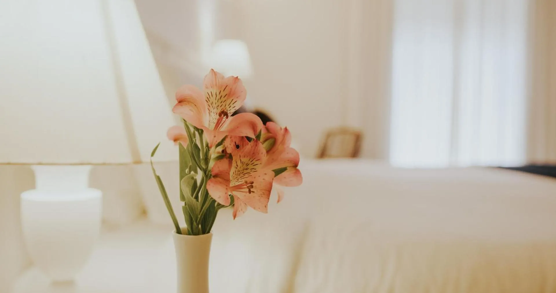 Property building, Bed in Roots Resort