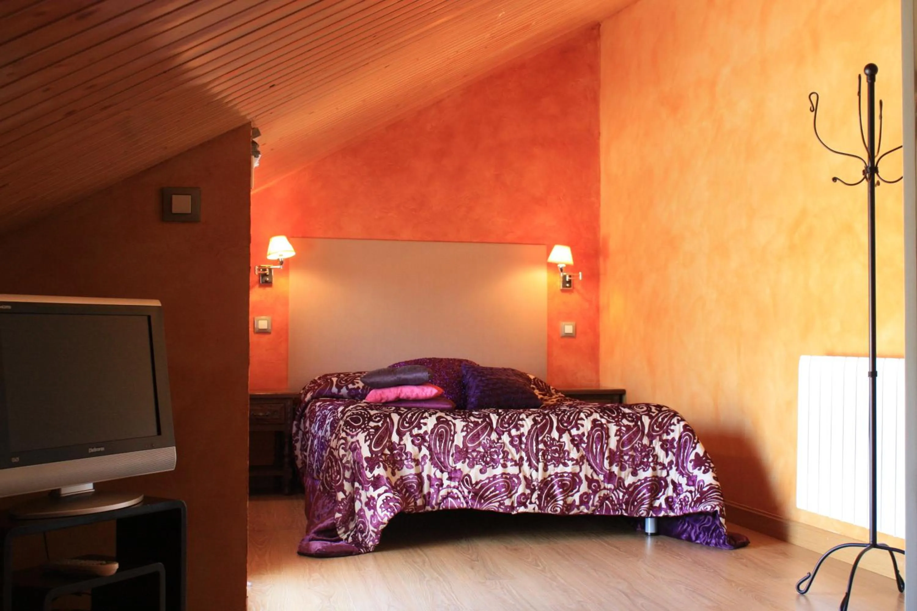 Bedroom, Bed in Apartamentos Rurales Altuzarra