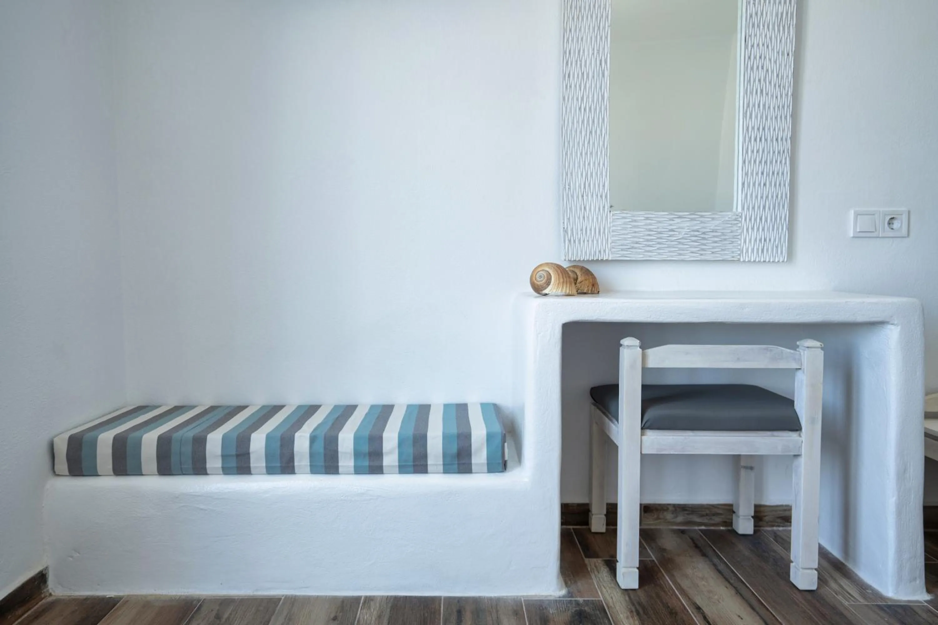 Bedroom, Bed in Hotel Iris