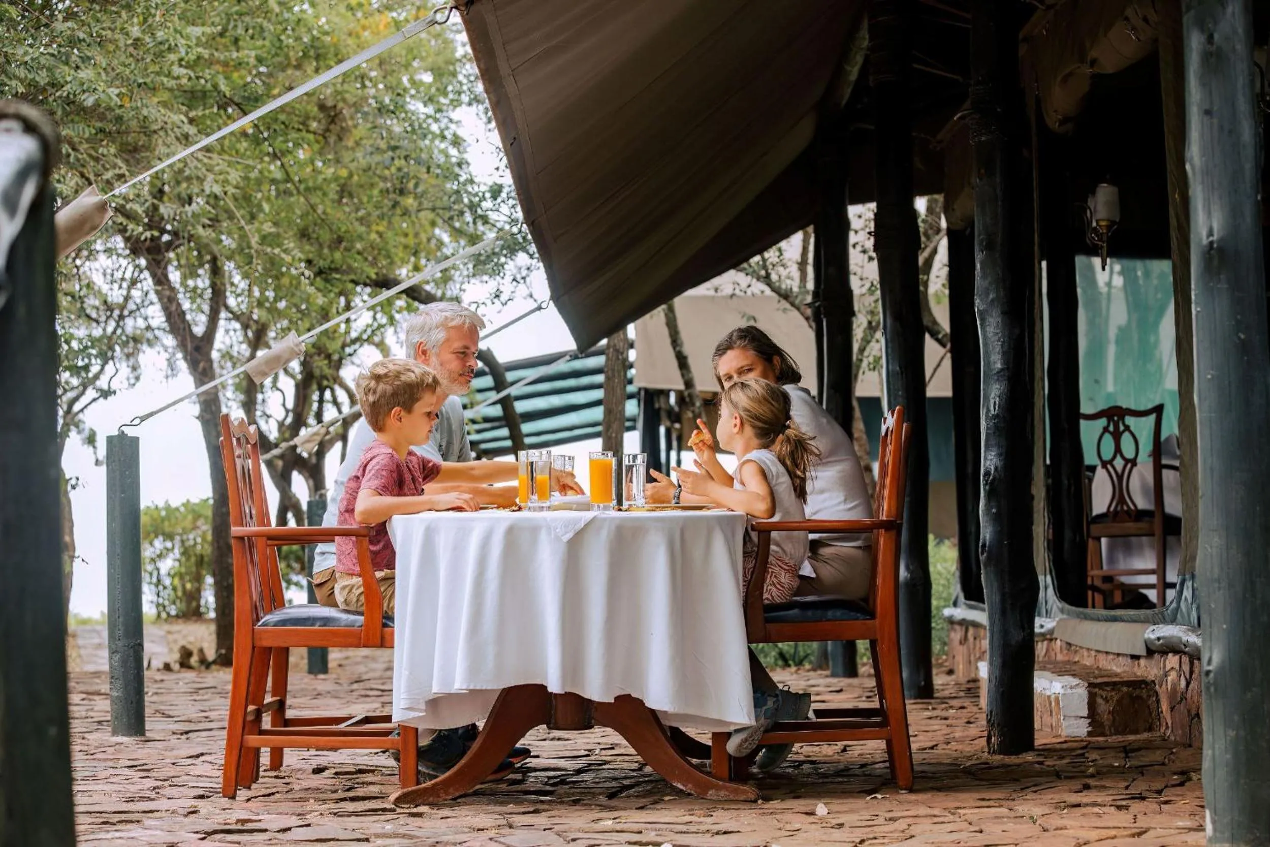 Dining area in Kirawira Serena Camp