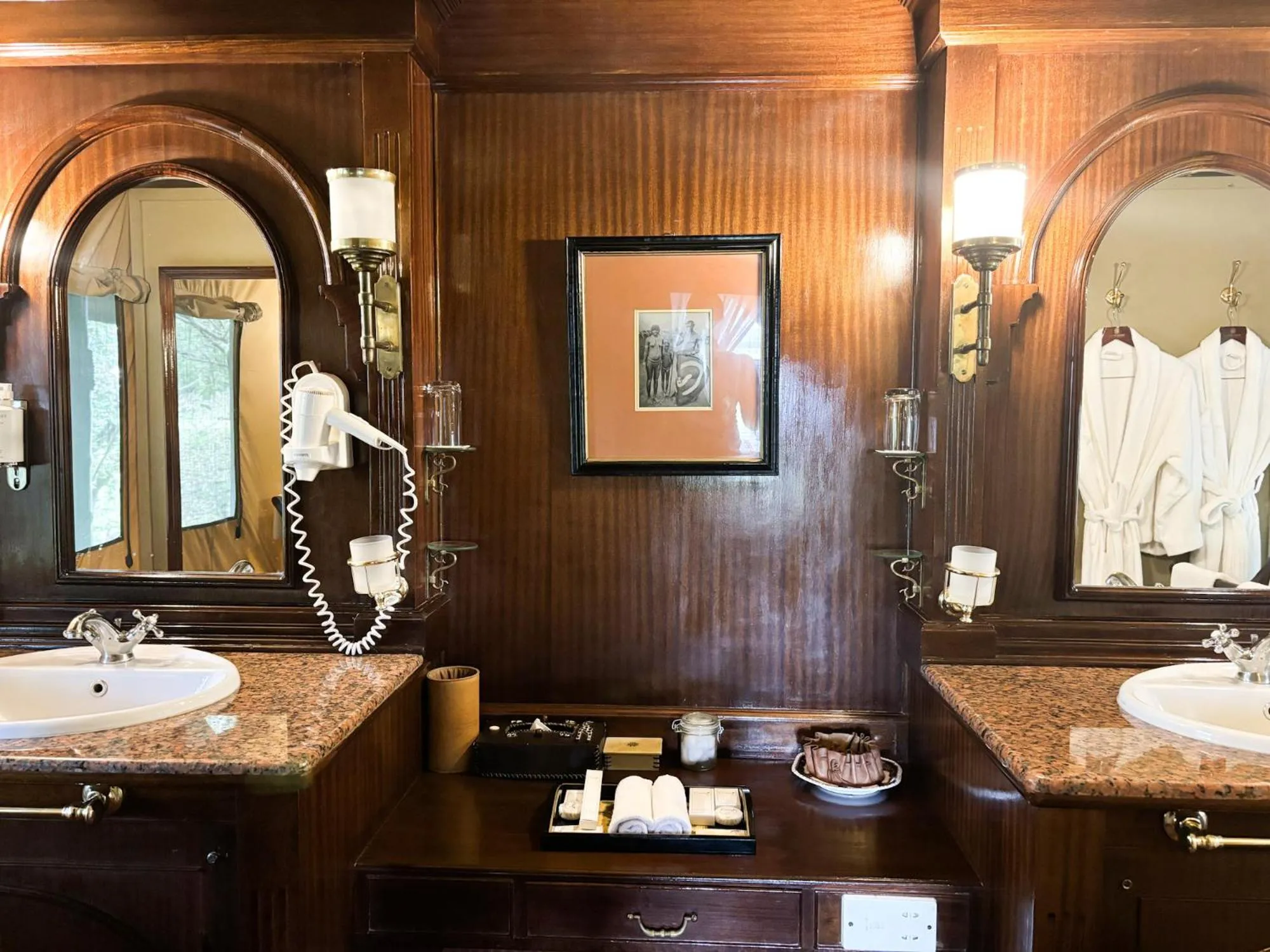 Bathroom in Kirawira Serena Camp