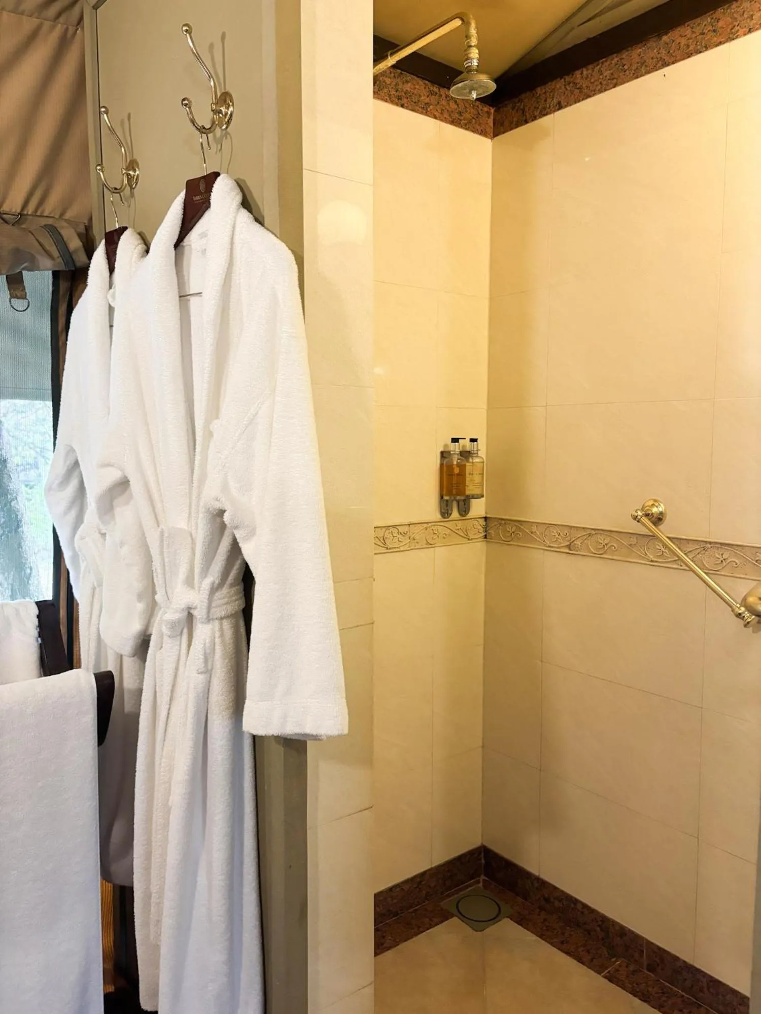 Bathroom in Kirawira Serena Camp