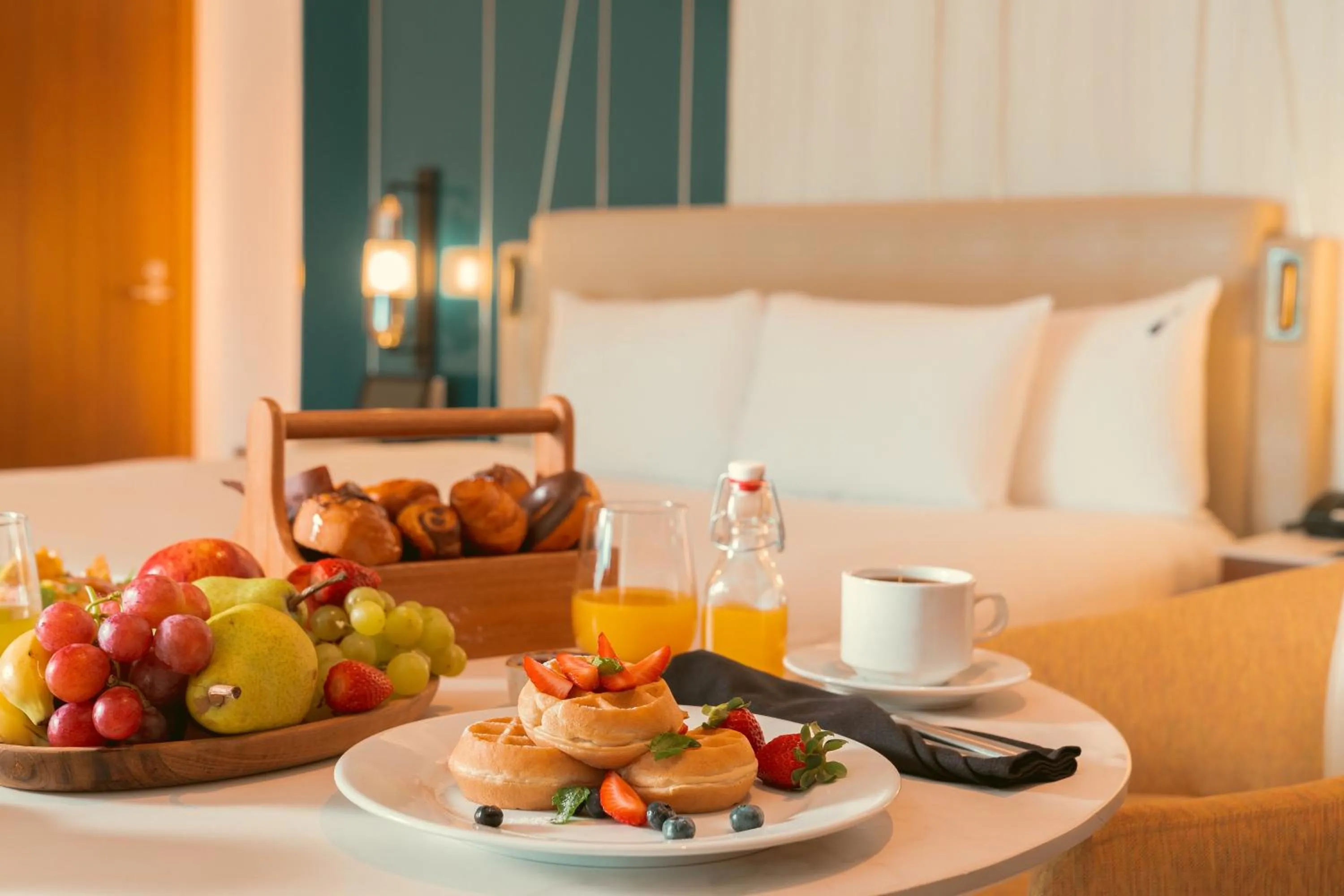 Food and drinks, Bed in Hard Rock Hotel & Casino Punta Cana - All Inclusive