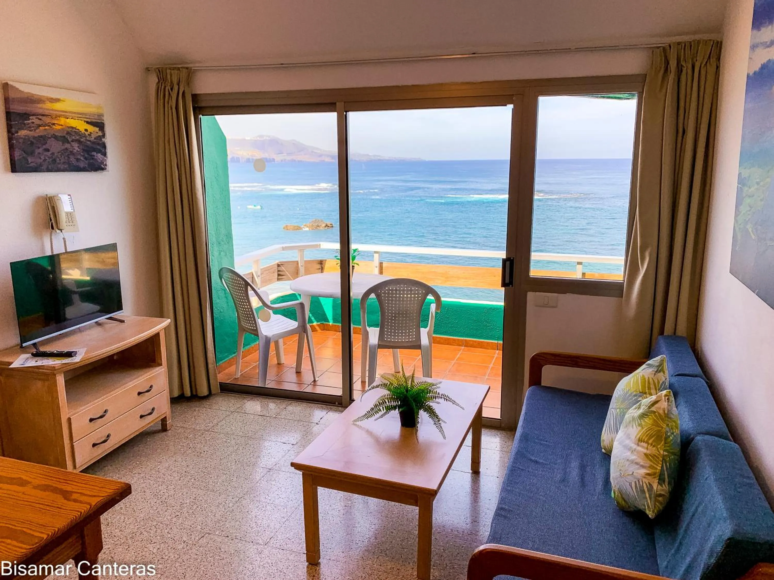 TV and multimedia in Brisamar Canteras