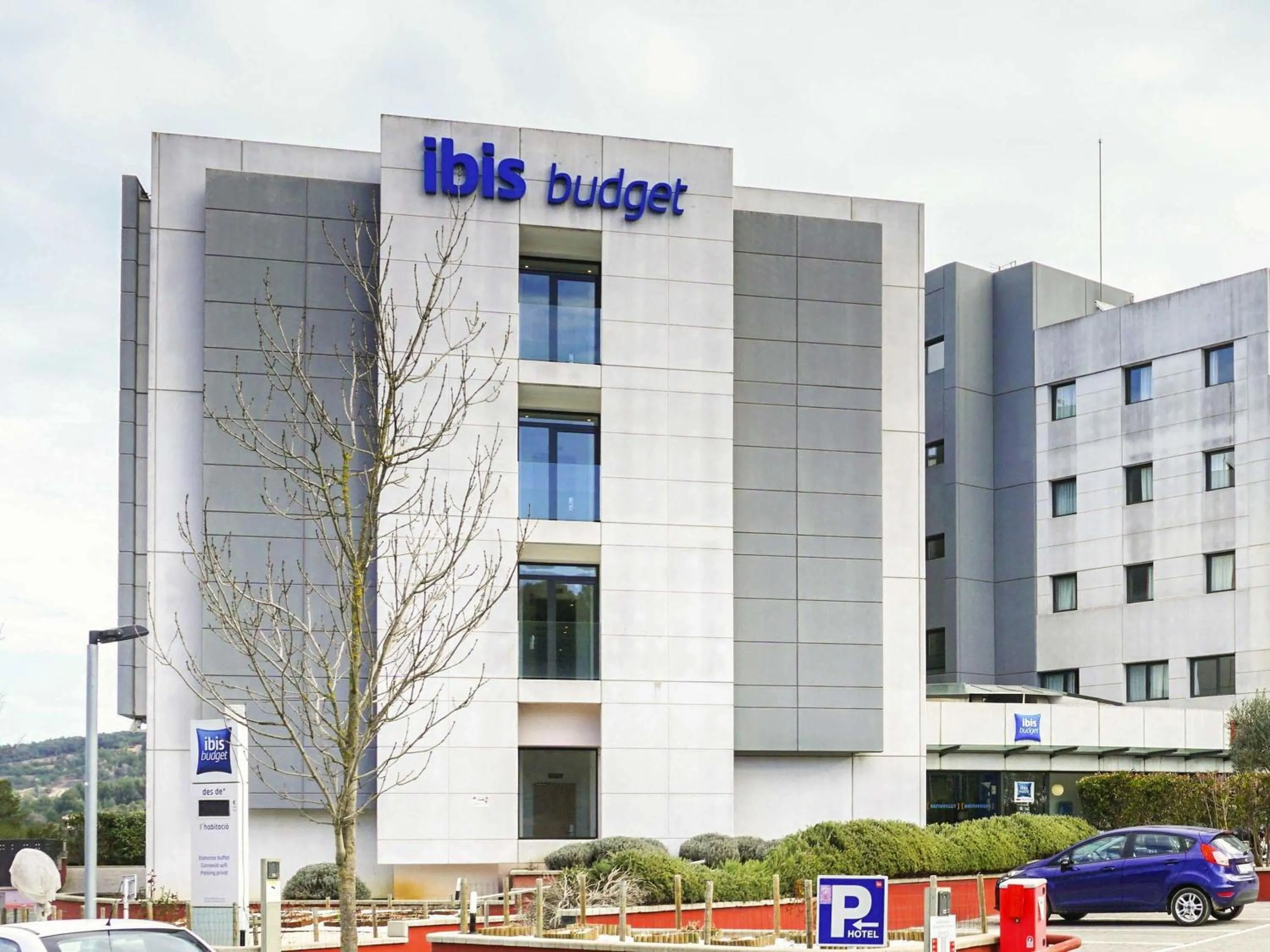 Property building in Ibis Budget Girona Costa Brava