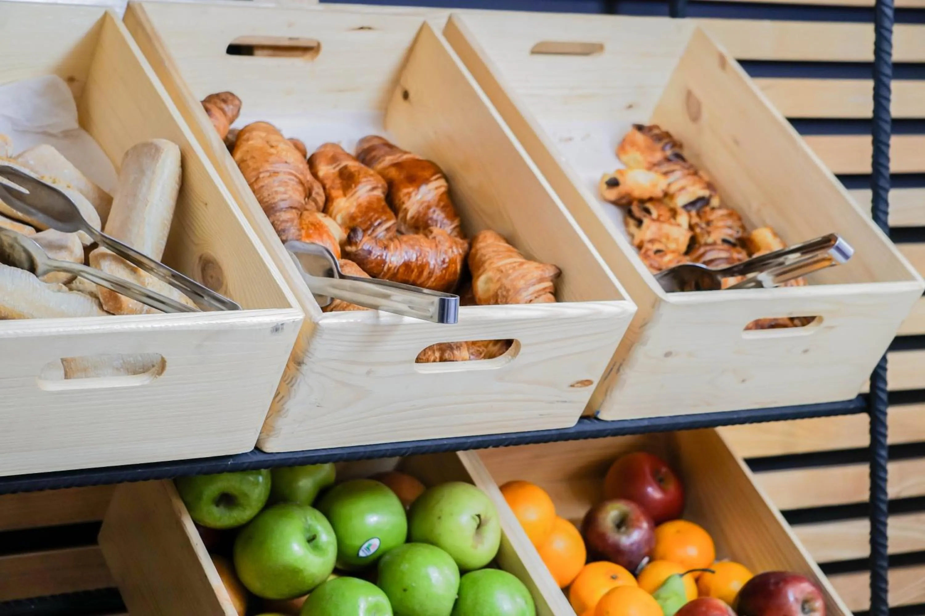 Breakfast in Ibis Girona