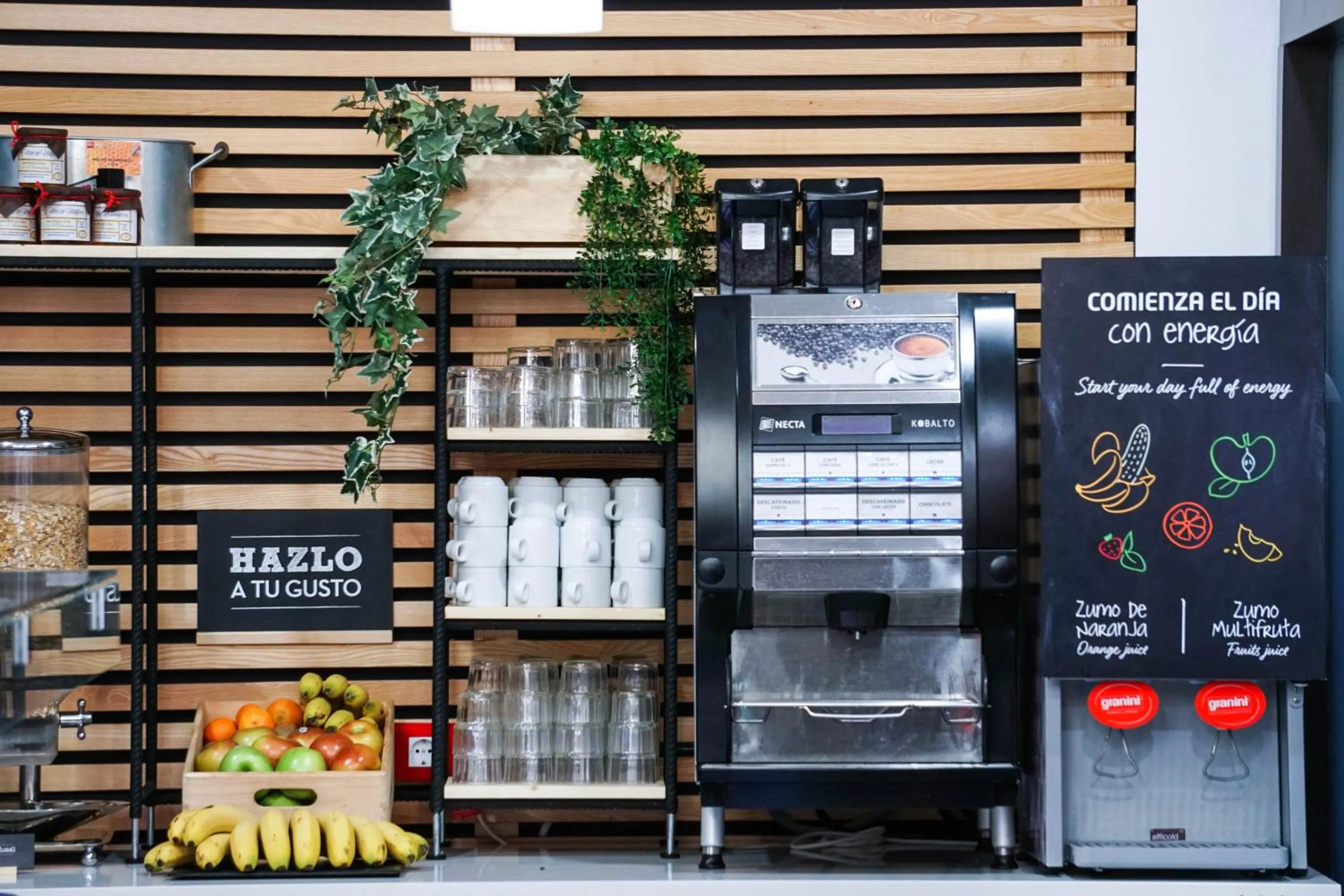 Buffet breakfast in Ibis Girona