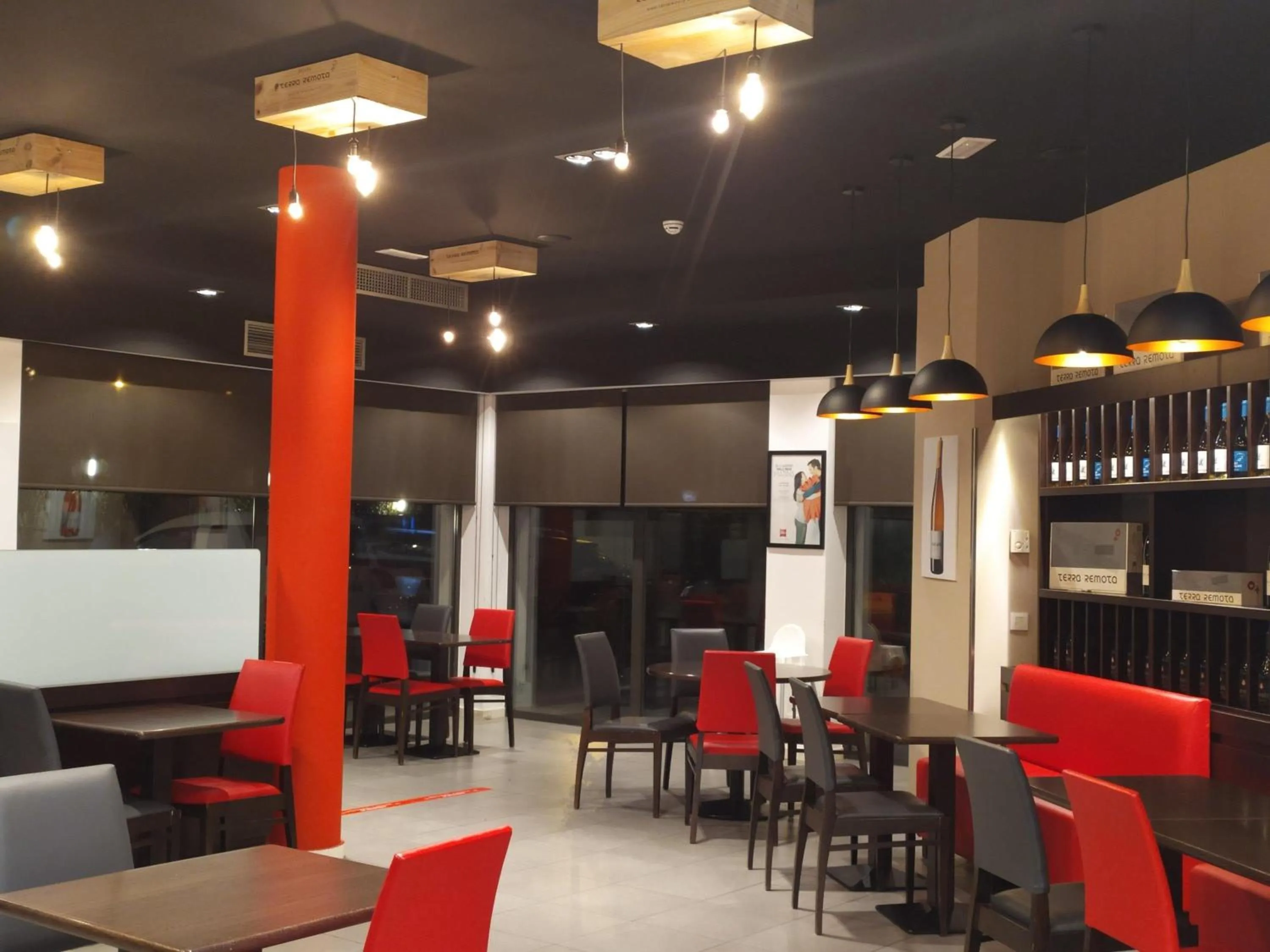 Restaurant/places to eat in Ibis Girona