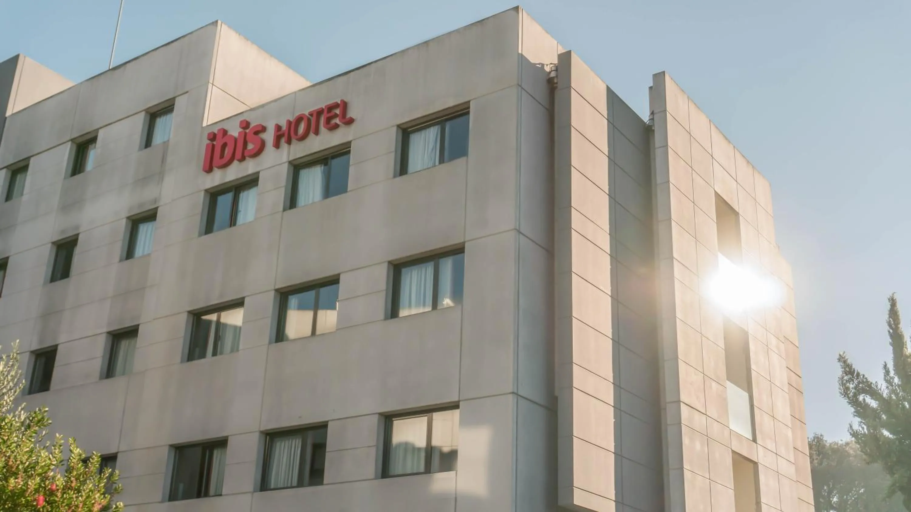 Property building in Ibis Girona