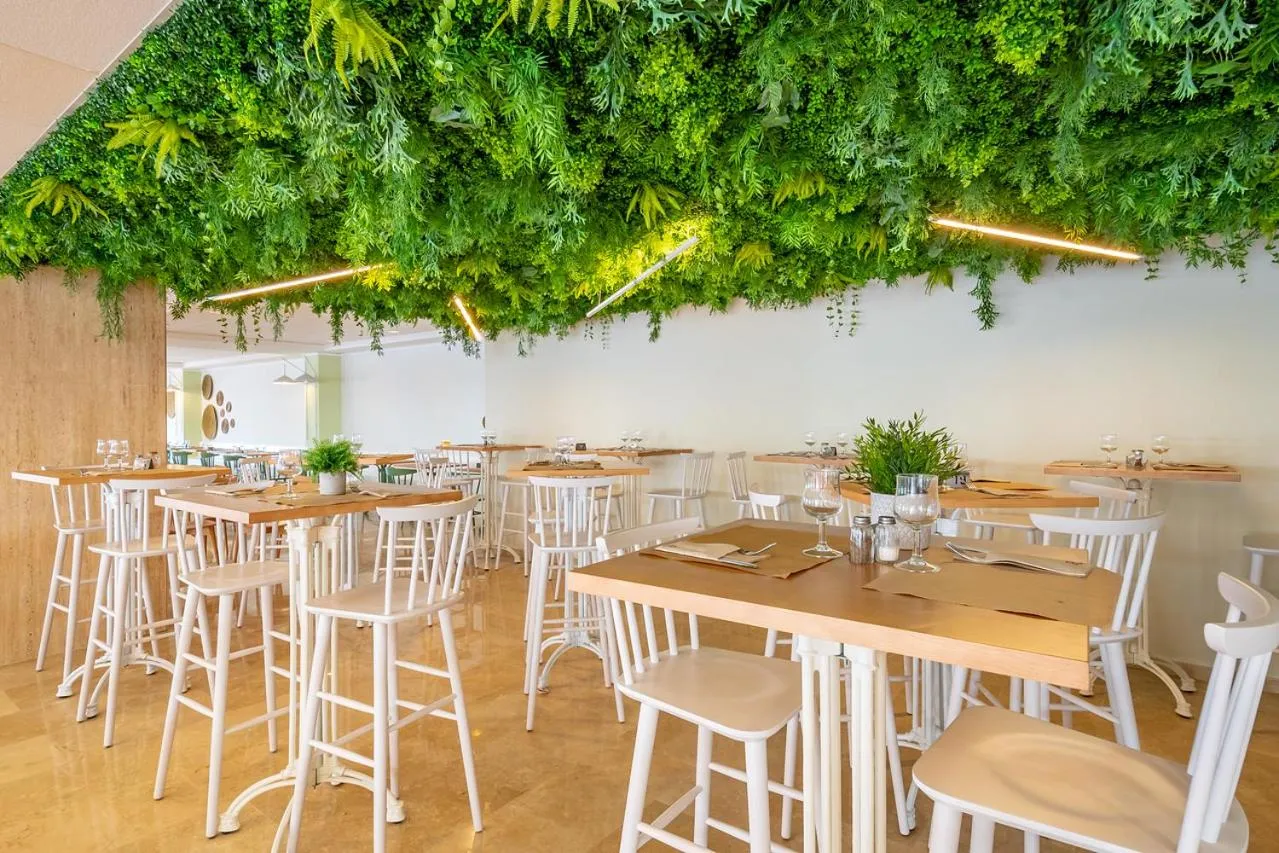 Restaurant/places to eat in Hotel Cala Font