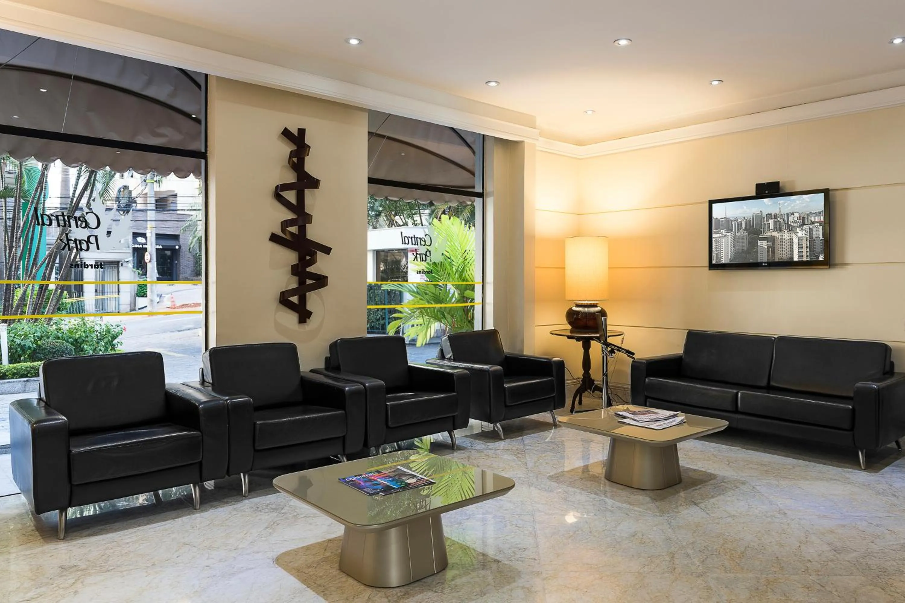 On site in Central Park Flat Jardins