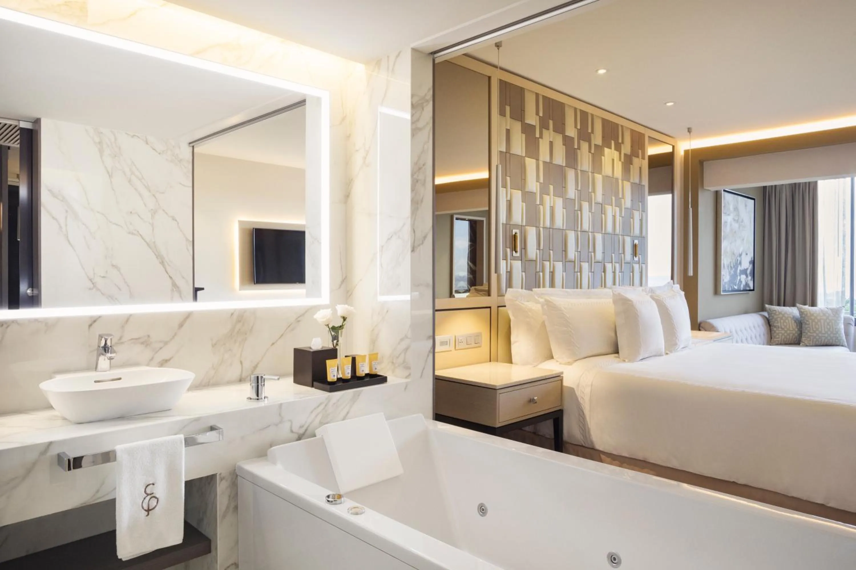 Decorative detail, Bed in El Embajador, a Royal Hideaway Hotel