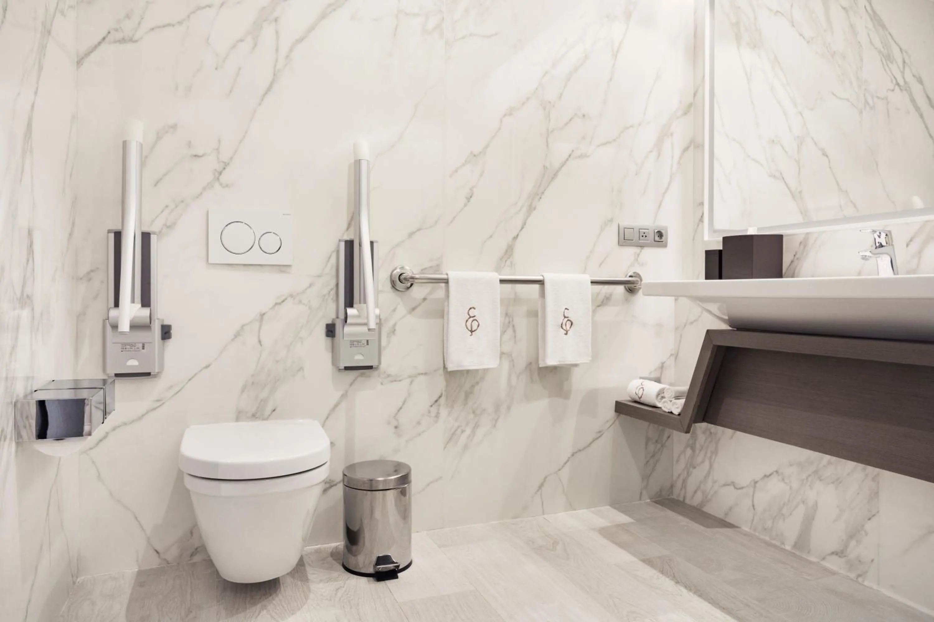 Bathroom in El Embajador, a Royal Hideaway Hotel