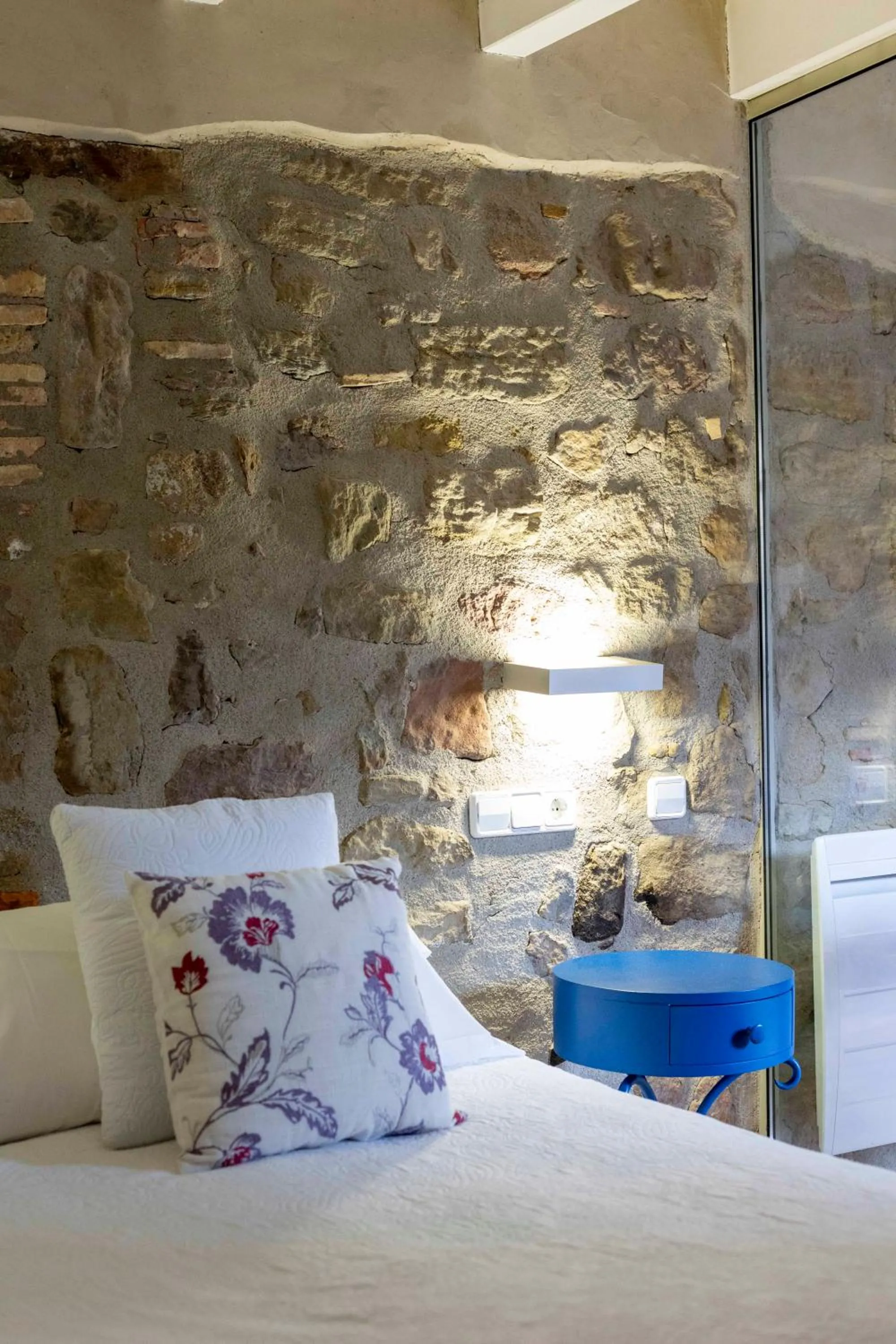 Bedroom, Bed in Hotel La Freixera