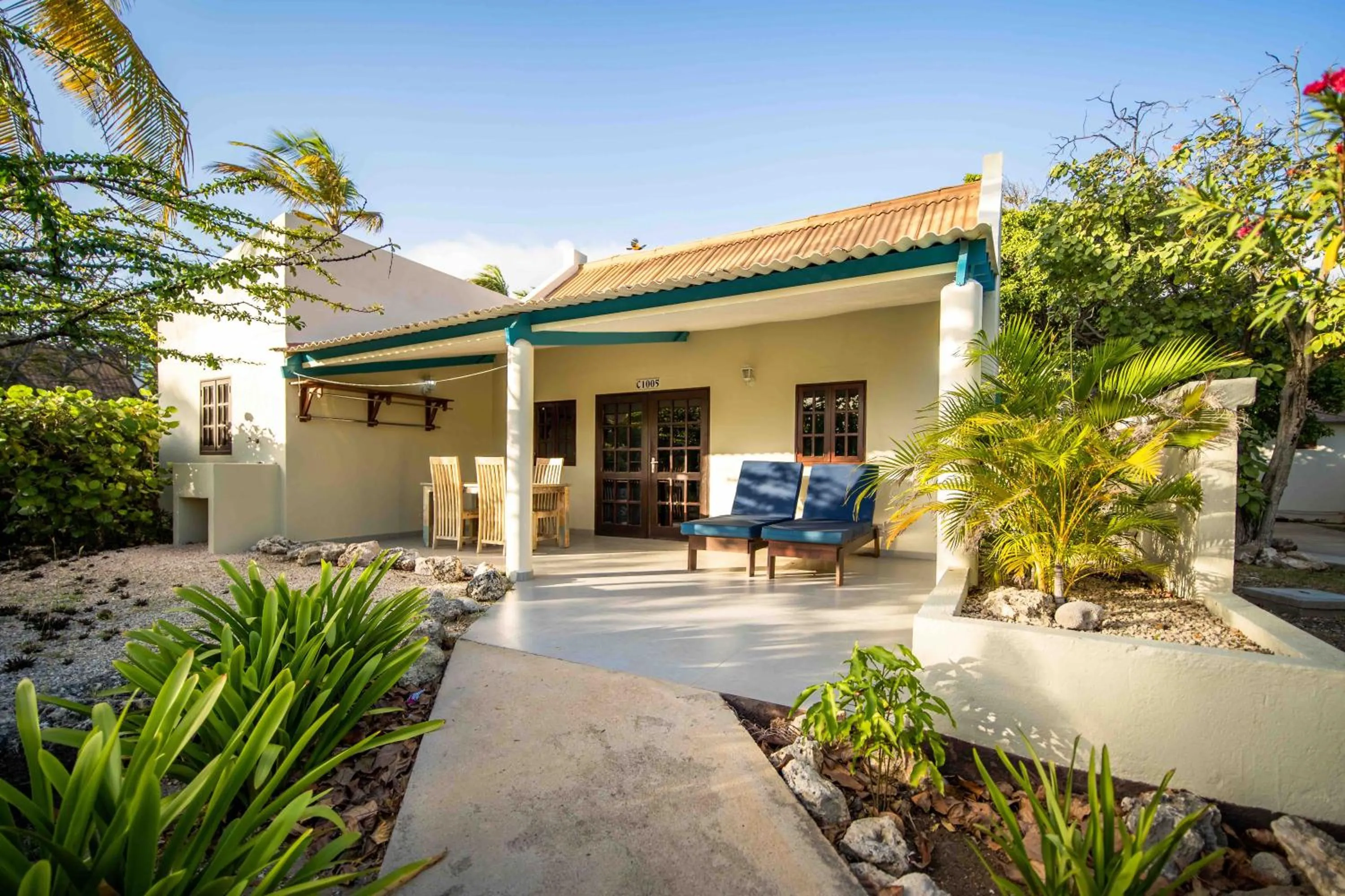 Sea view in Captain Don's Habitat