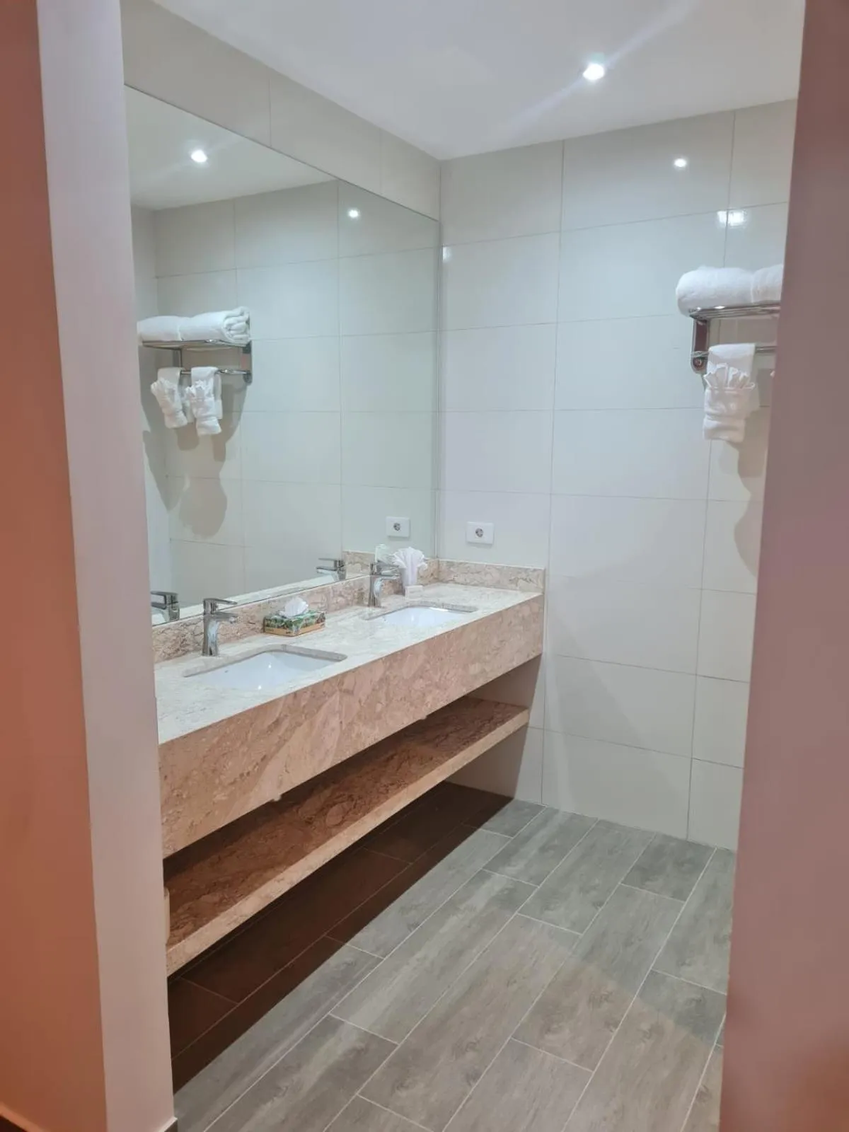 Bathroom in Captain Don's Habitat