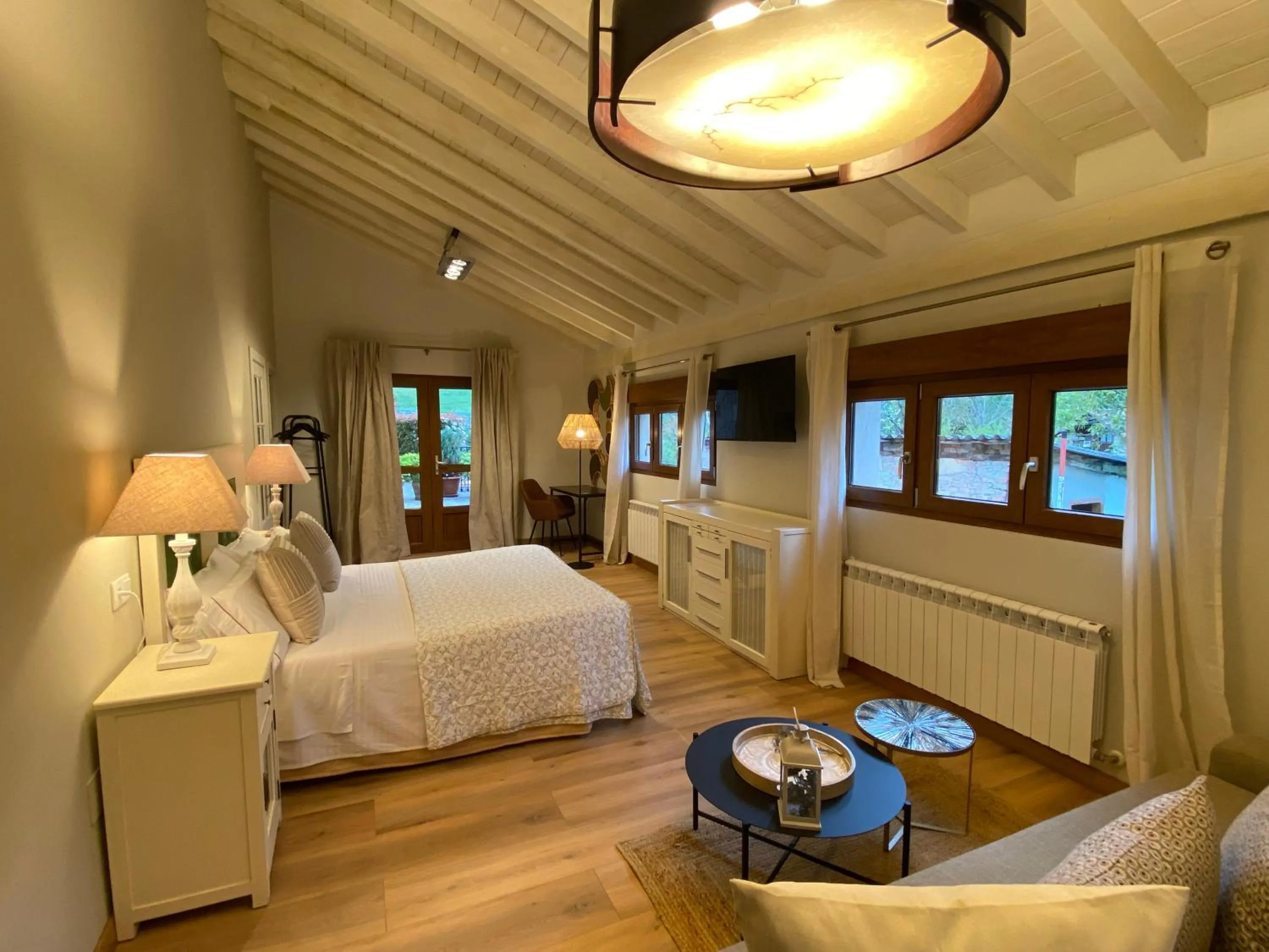 Photo of the whole room, Bed in Posada El Corcal de Liébana