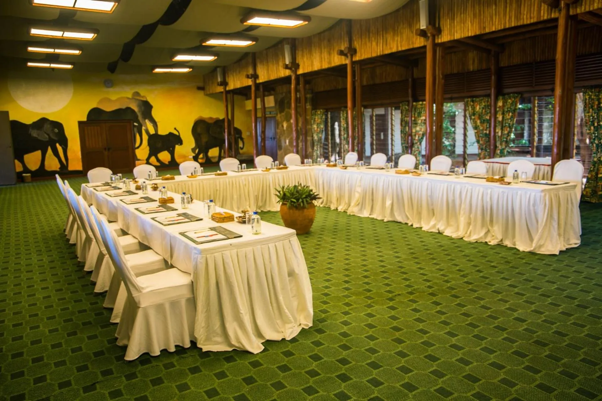 Meeting/conference room in Kilaguni Serena Safari Lodge