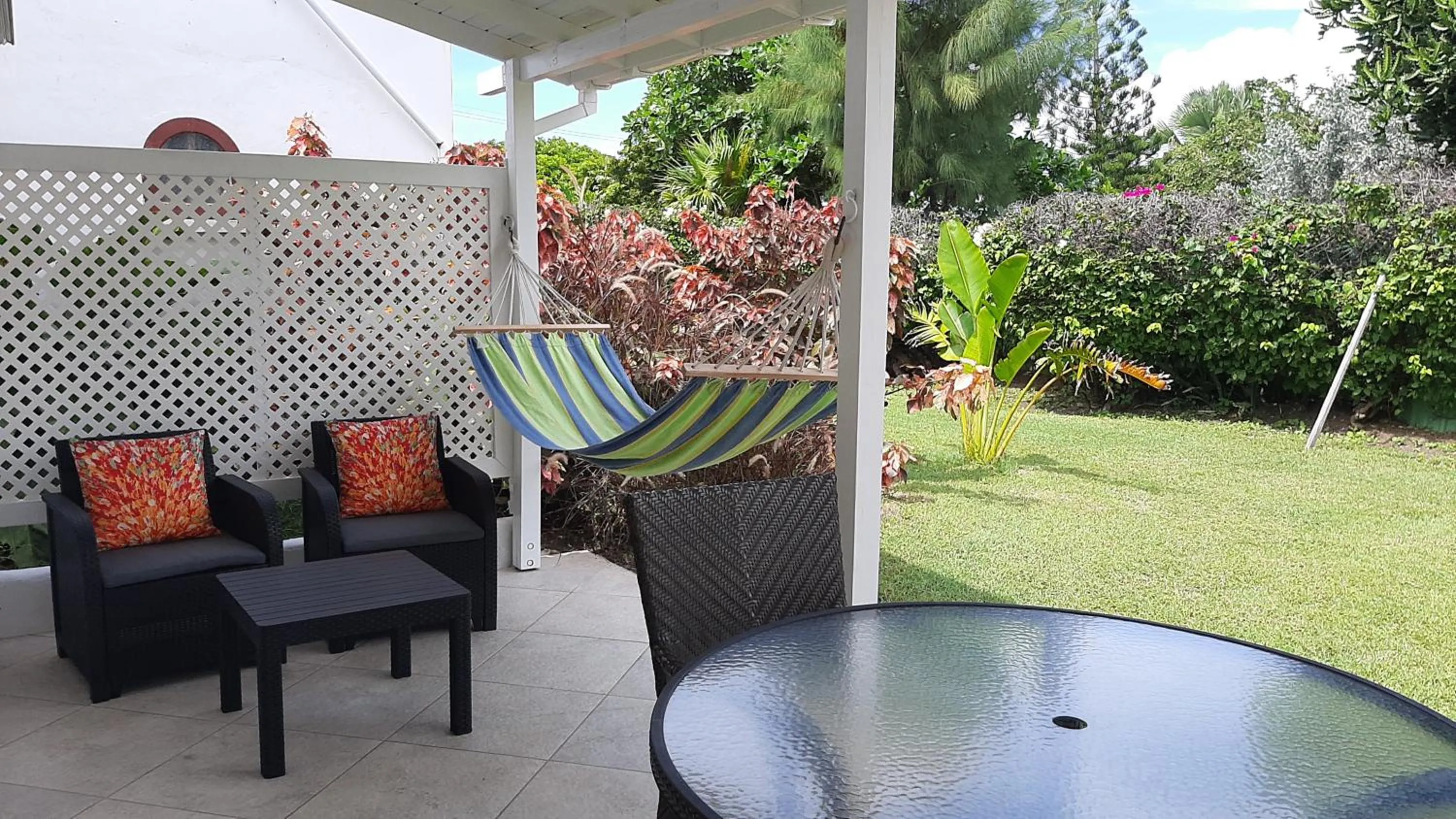 Patio in Tropical Gecko Studio - Sweet Jewel Apartments