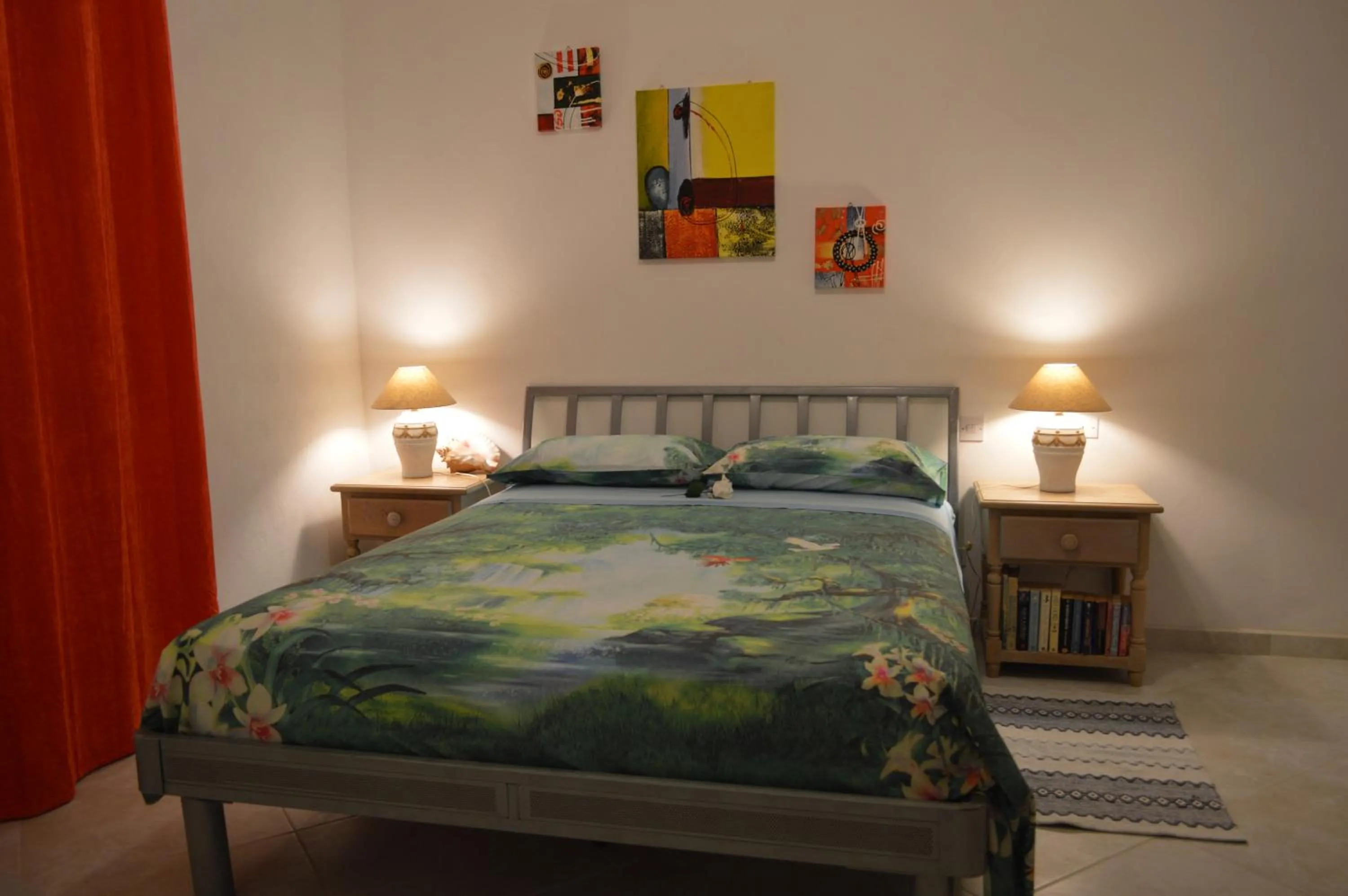 Bedroom, Bed in Tropical Gecko Studio - Sweet Jewel Apartments