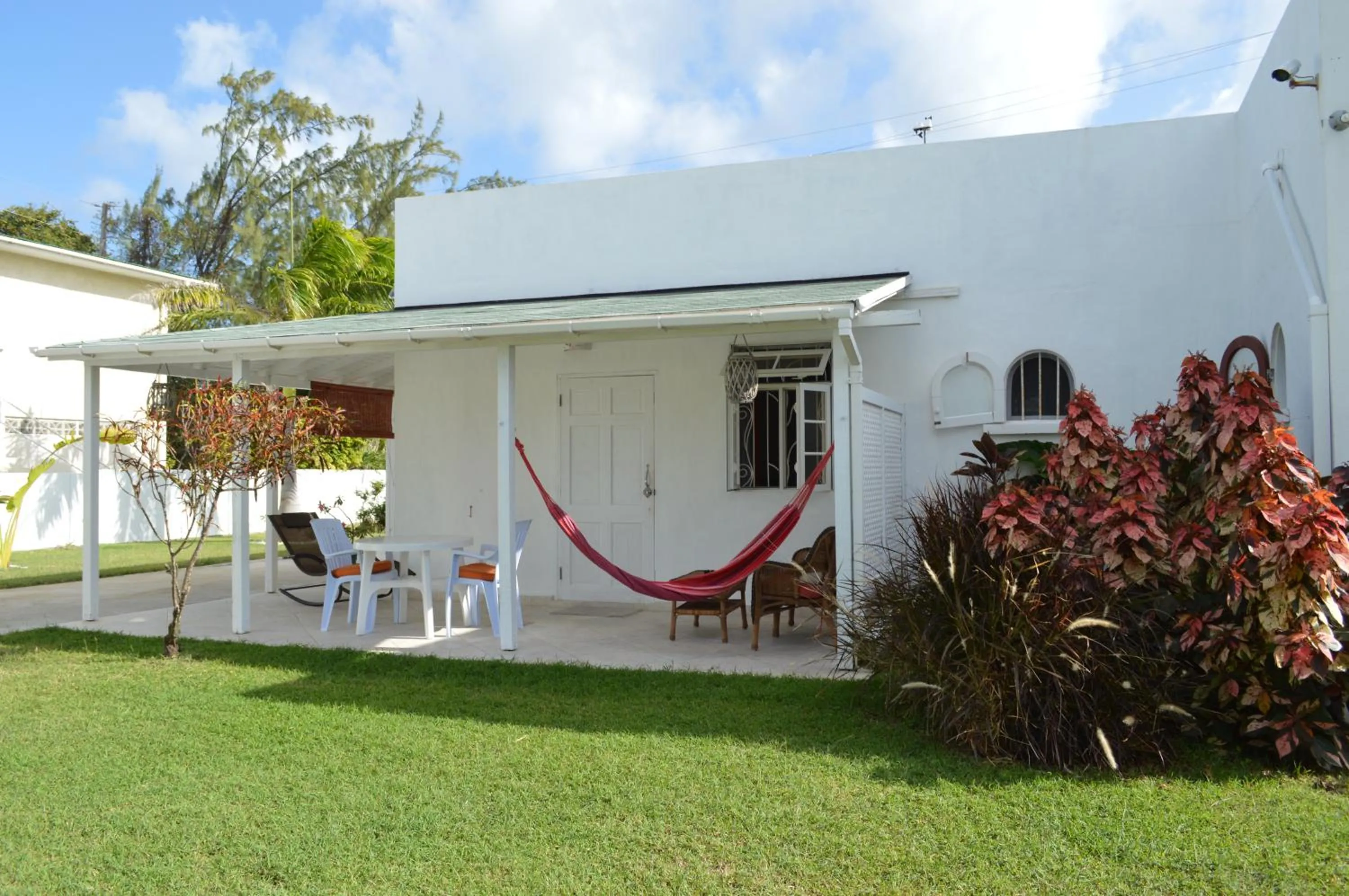 Garden in Tropical Gecko Studio - Sweet Jewel Apartments