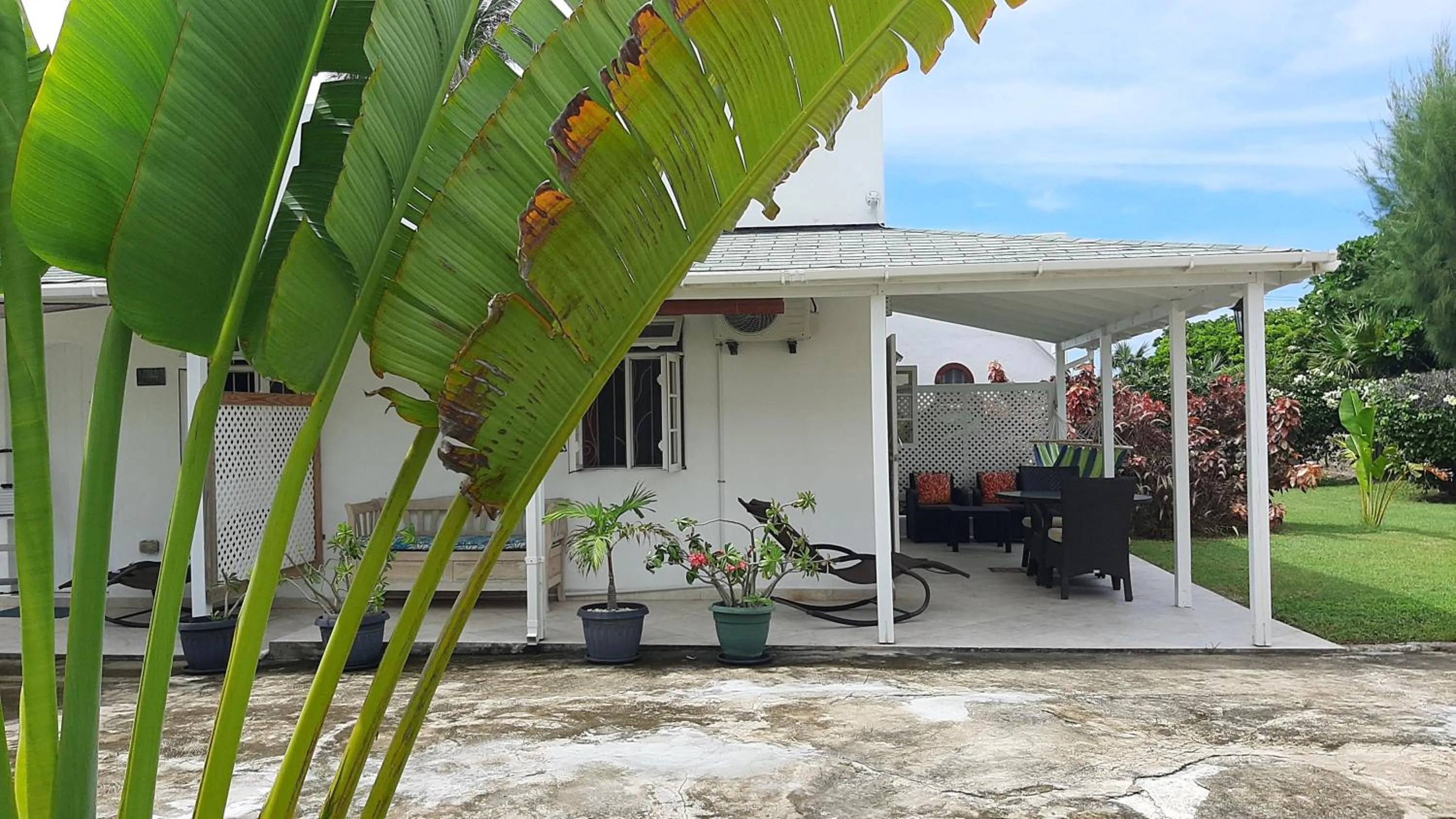 Patio in Tropical Gecko Studio - Sweet Jewel Apartments