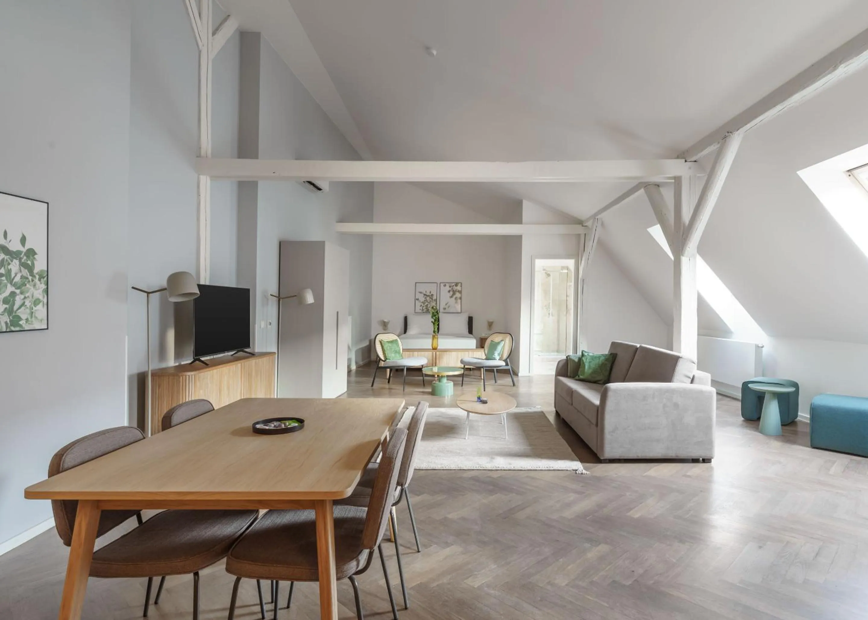 Kitchen or kitchenette in Limehome Prague Halkova