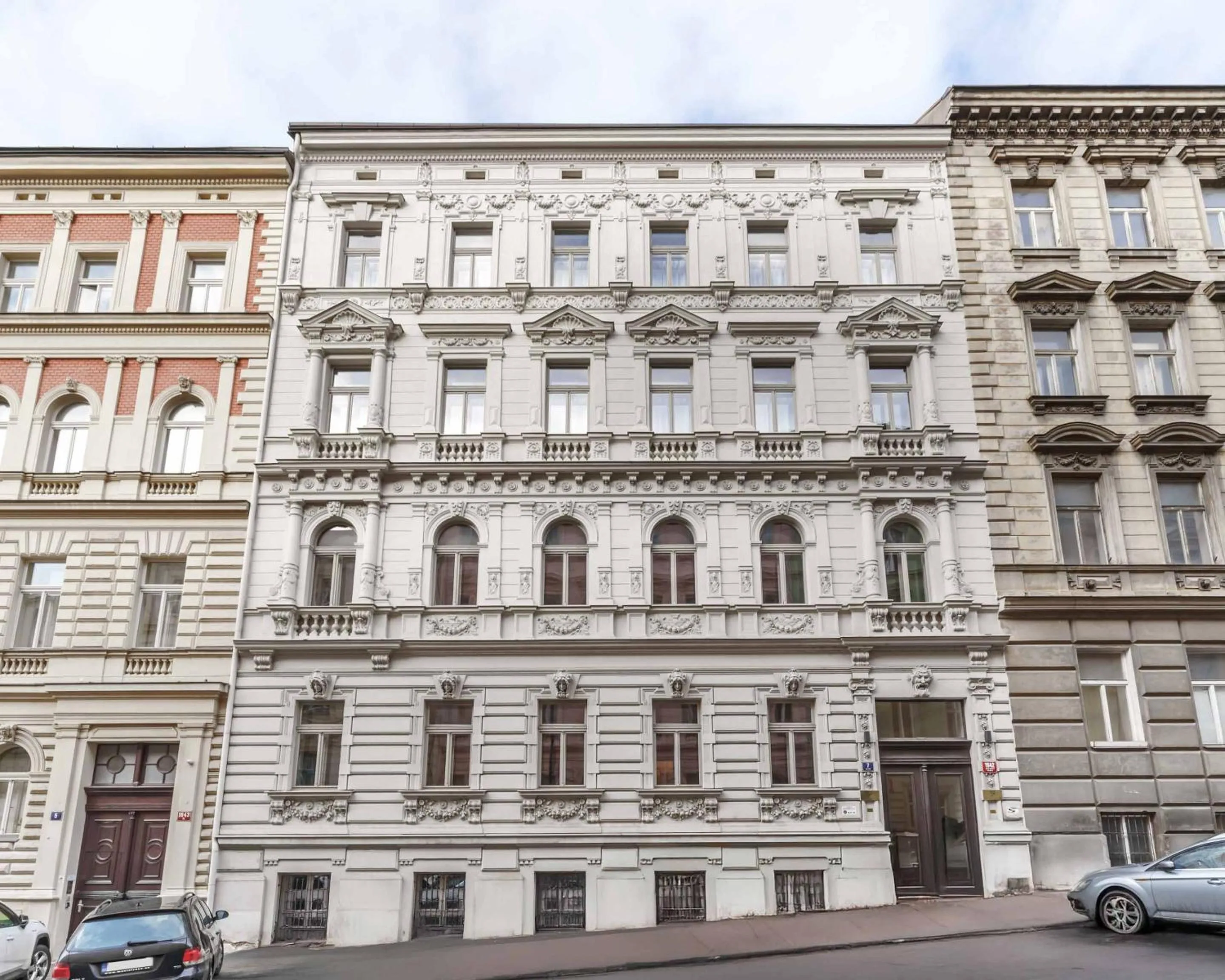 Property building in Limehome Prague Halkova