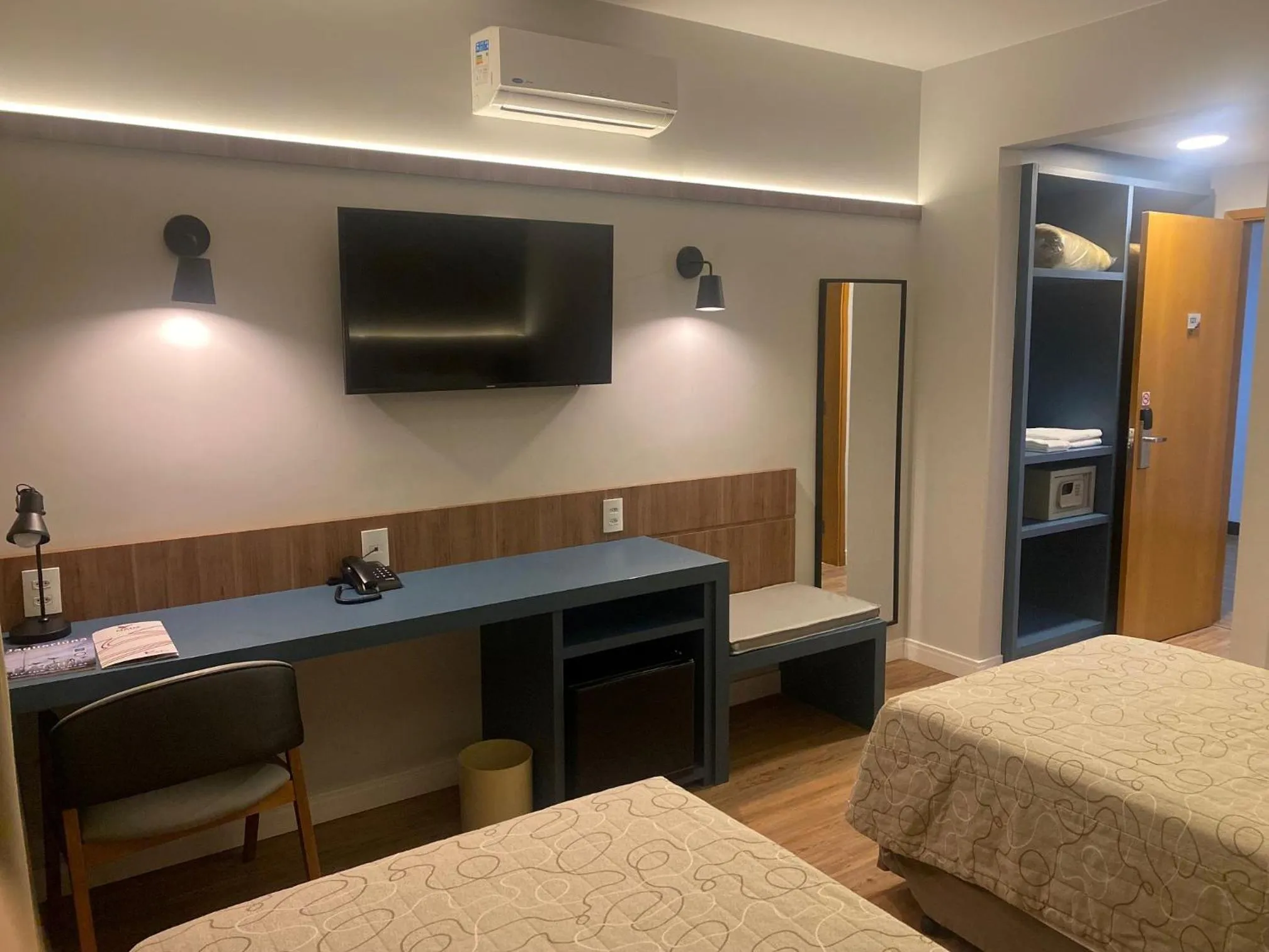 Bedroom, Bed in Matiz Jaguariúna