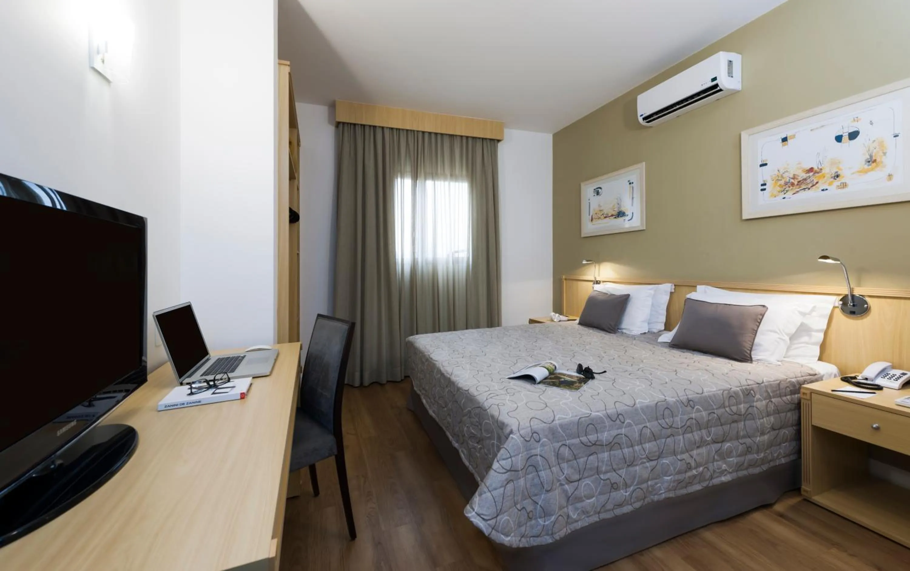 Photo of the whole room, Bed in Matiz Jaguariúna