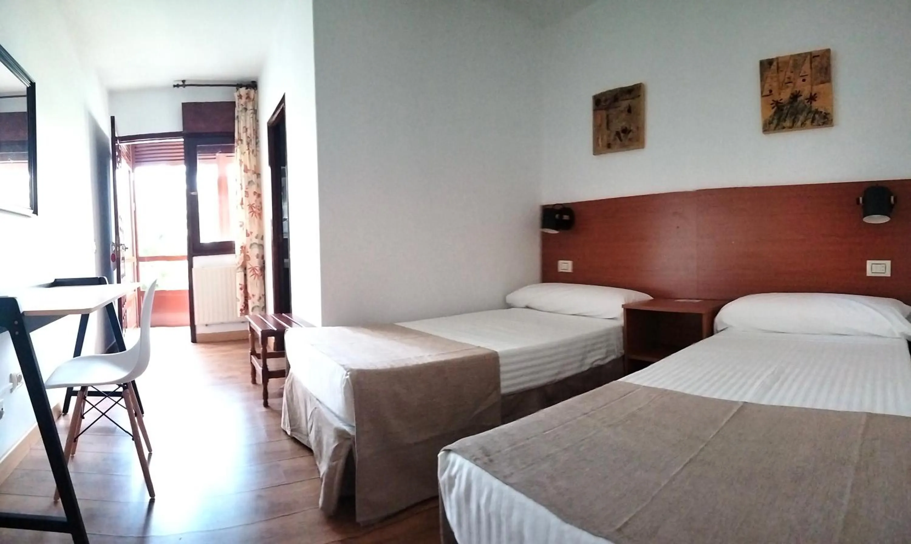 Bedroom, Bed in Hotel Torres Touriño