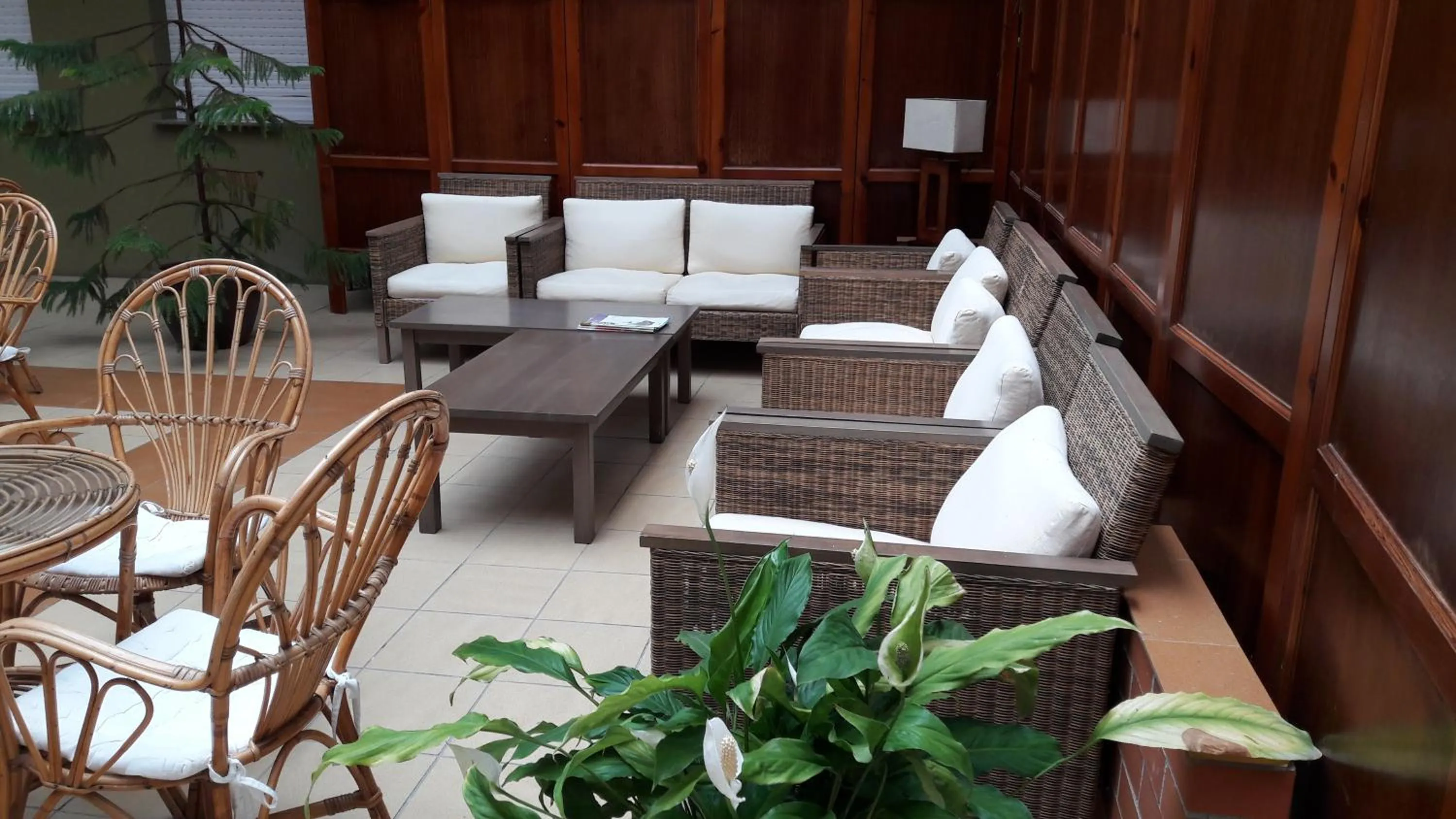 Patio in Hotel Torres Touriño