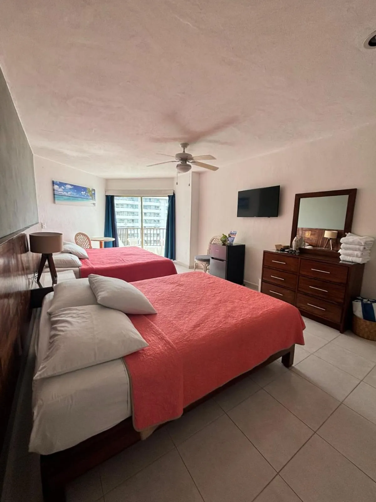 Bed in ENNA INN IXTAPA HABITACIóN VISTA AL MAR