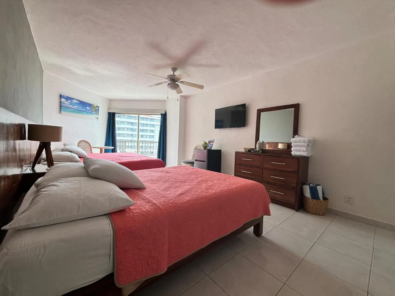 Bed in ENNA INN IXTAPA HABITACIóN VISTA AL MAR