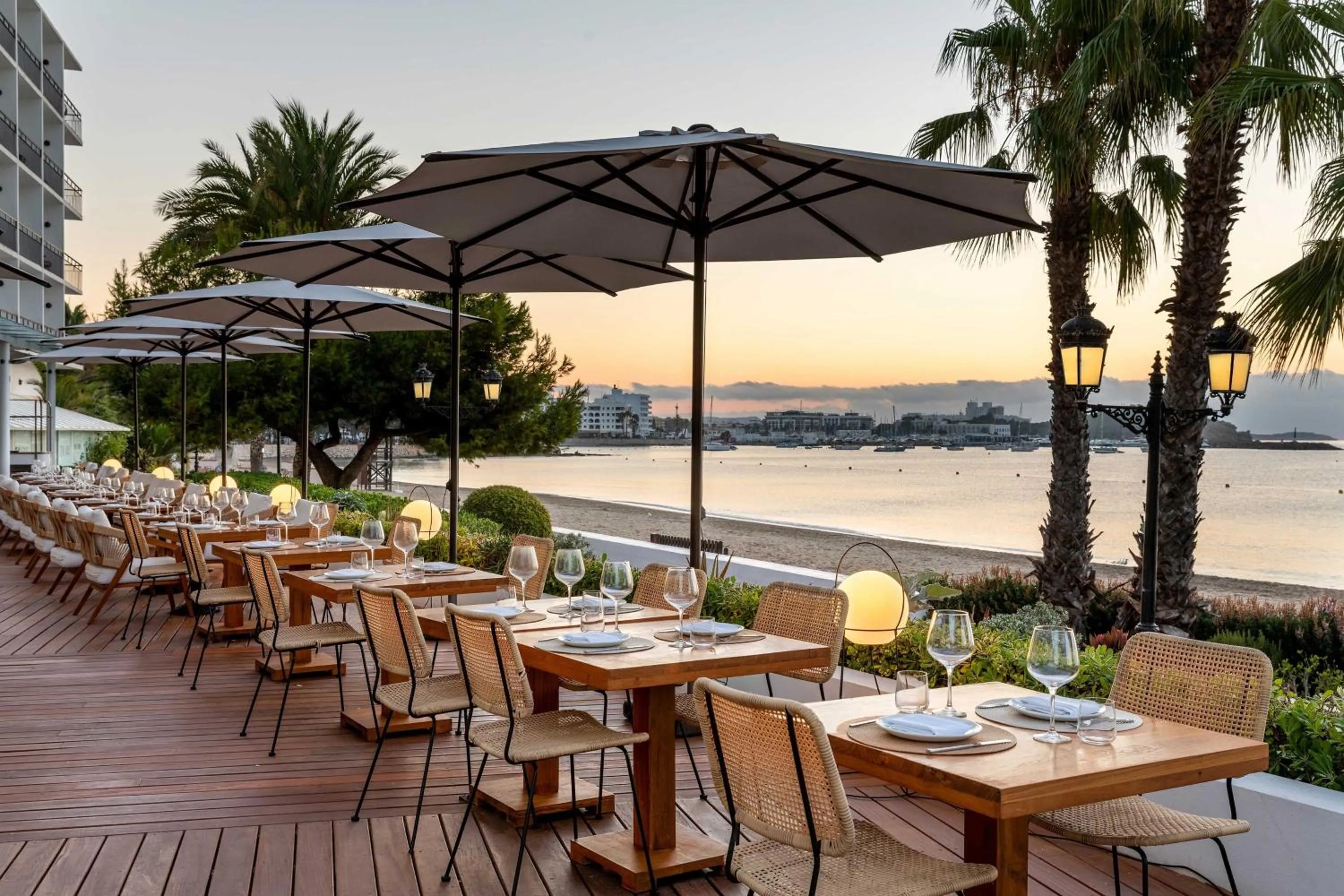 Restaurant/places to eat in Hotel Riomar, Ibiza, a Tribute Portfolio Hotel